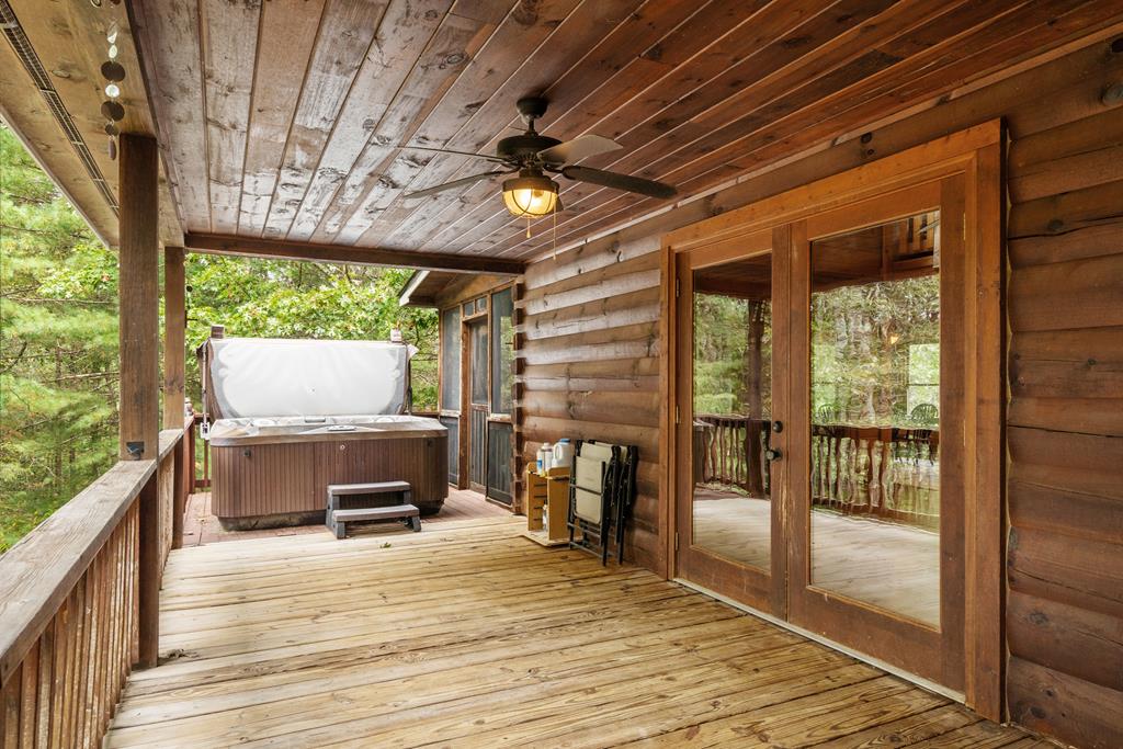 Morganton, Georgia, 30560, United States, 3 Bedrooms Bedrooms, ,3 BathroomsBathrooms,Residential,For Sale,1973910