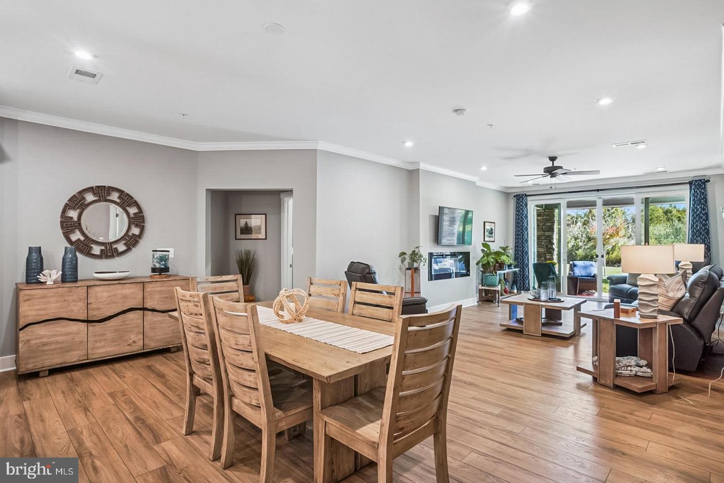 Chester, Maryland, 21619, United States, 2 Bedrooms Bedrooms, ,3 BathroomsBathrooms,Residential,For Sale,1968949