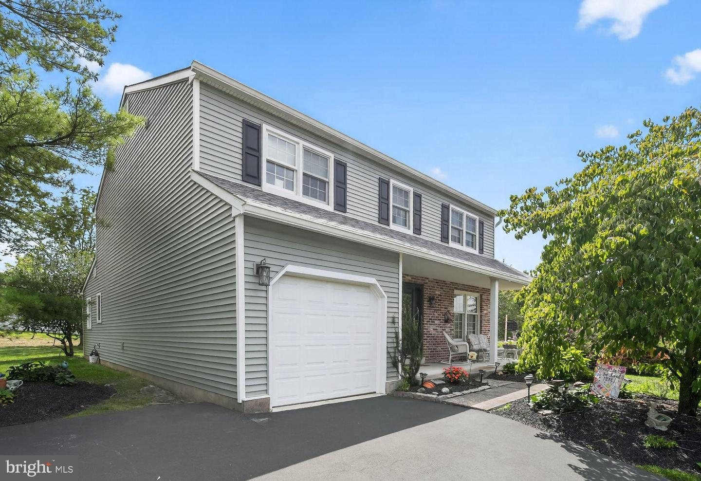 Oreland, Pennsylvania, 19075, United States, 4 Bedrooms Bedrooms, ,3 BathroomsBathrooms,Residential,For Sale,1939666