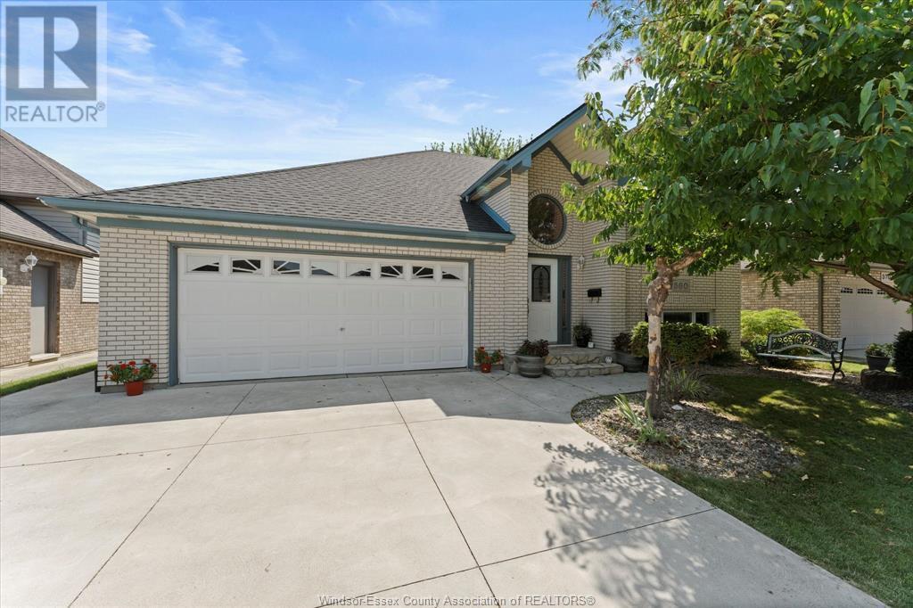TECUMSEH, Ontario, N8N 4T1, CA, 5 Bedrooms Bedrooms, ,2 BathroomsBathrooms,Residential,For Sale,1902175
