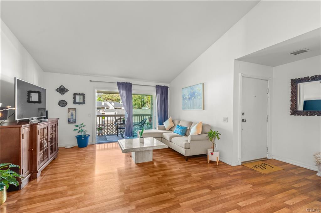Yorba Linda, California, 92887, United States, 2 Bedrooms Bedrooms, ,2 BathroomsBathrooms,Residential,For Sale,1873205