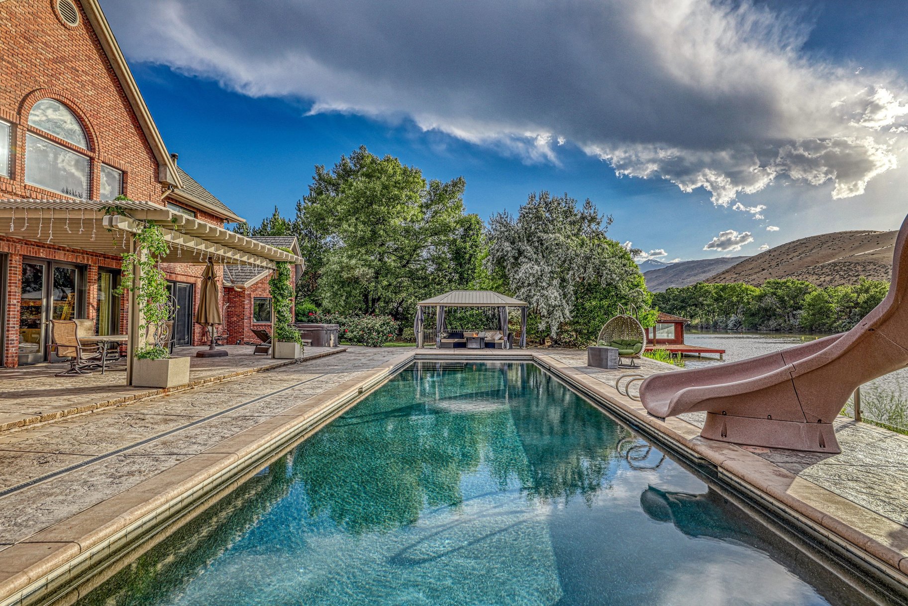  A Rare Lakefront Estate in the Heart of Reno no in One of Northern Nevada