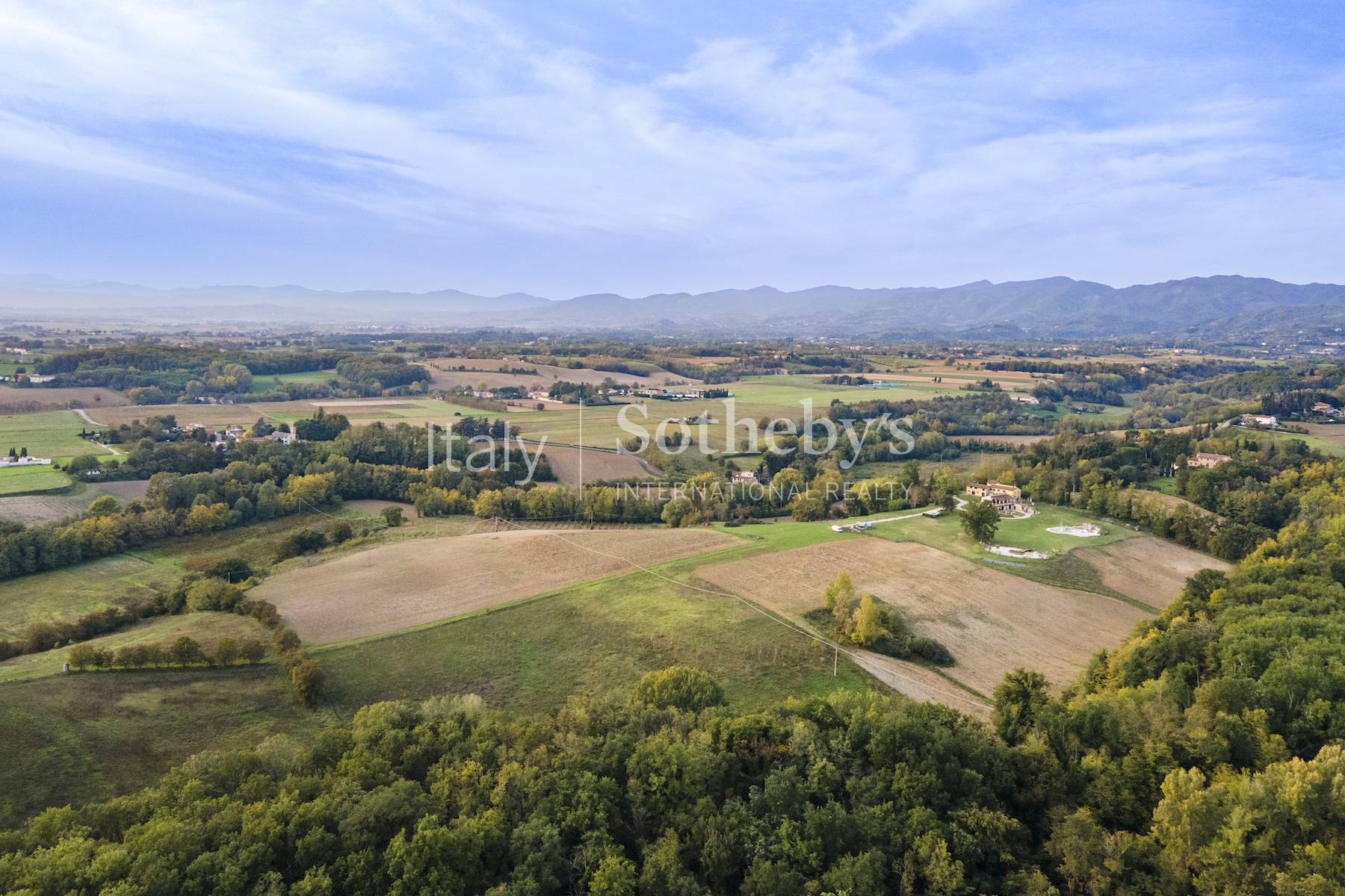  Prestigious Villa with Pool and Park in Mugello - 物件實景