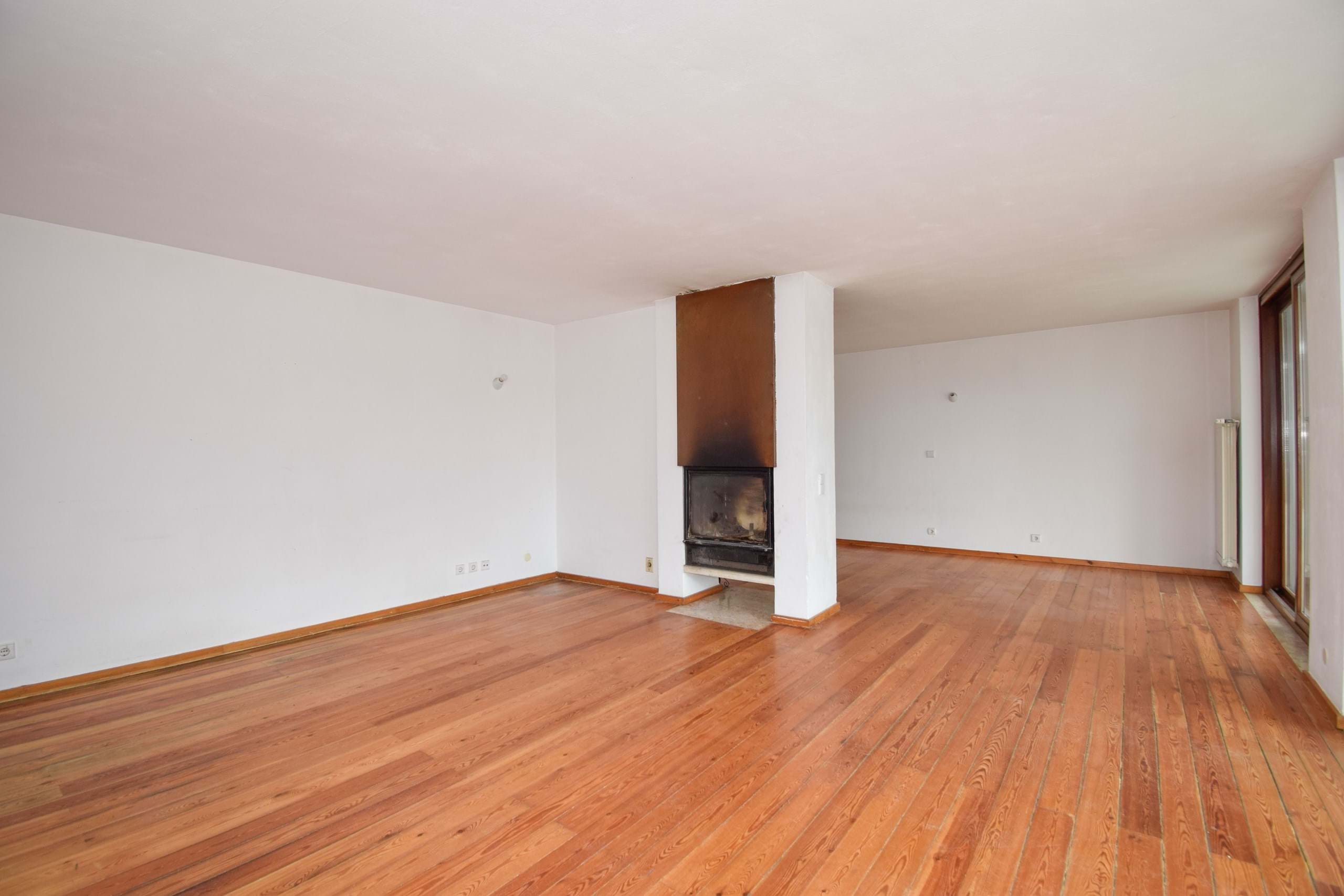 Sintra, Lisbon, 2705-001, PT, 3 Bedrooms Bedrooms, ,3 BathroomsBathrooms,Residential,For Sale,1761752