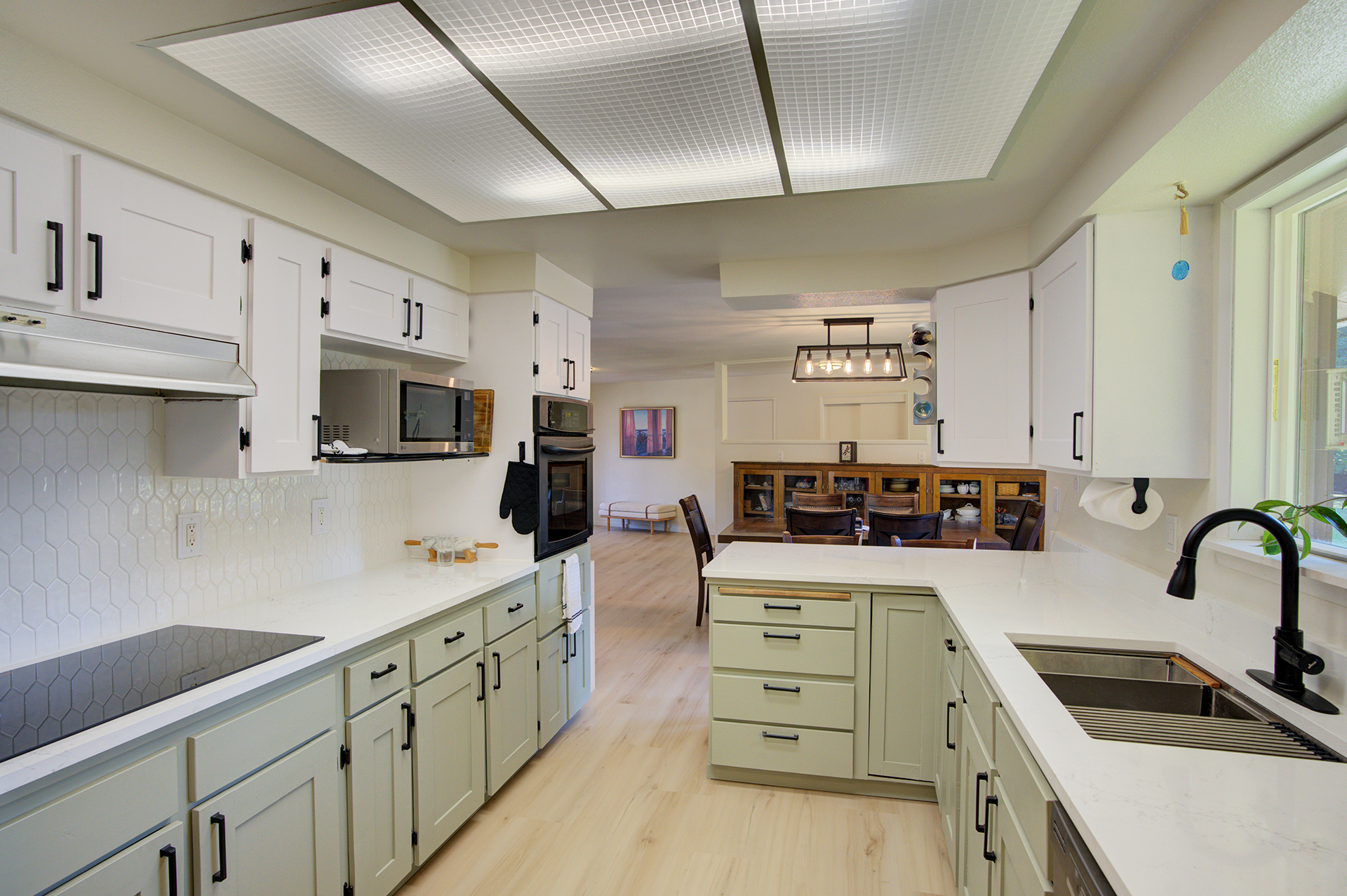 Sandpoint, Idaho, 83864, United States, 5 Bedrooms Bedrooms, ,3 BathroomsBathrooms,Residential,For Sale,1976312