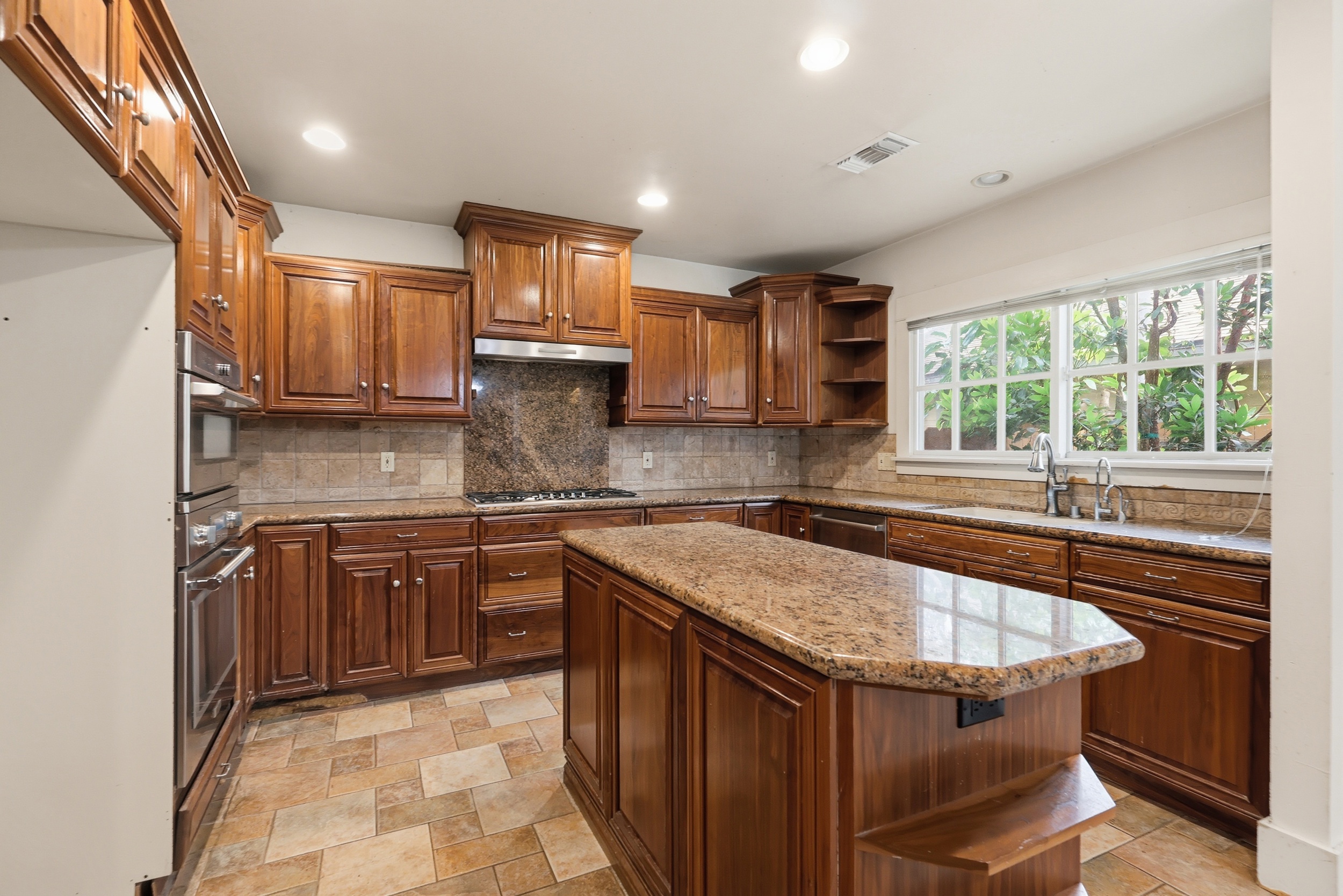  239 Mira Mar Avenue, Long Beach, CA 90803 - 物件實景