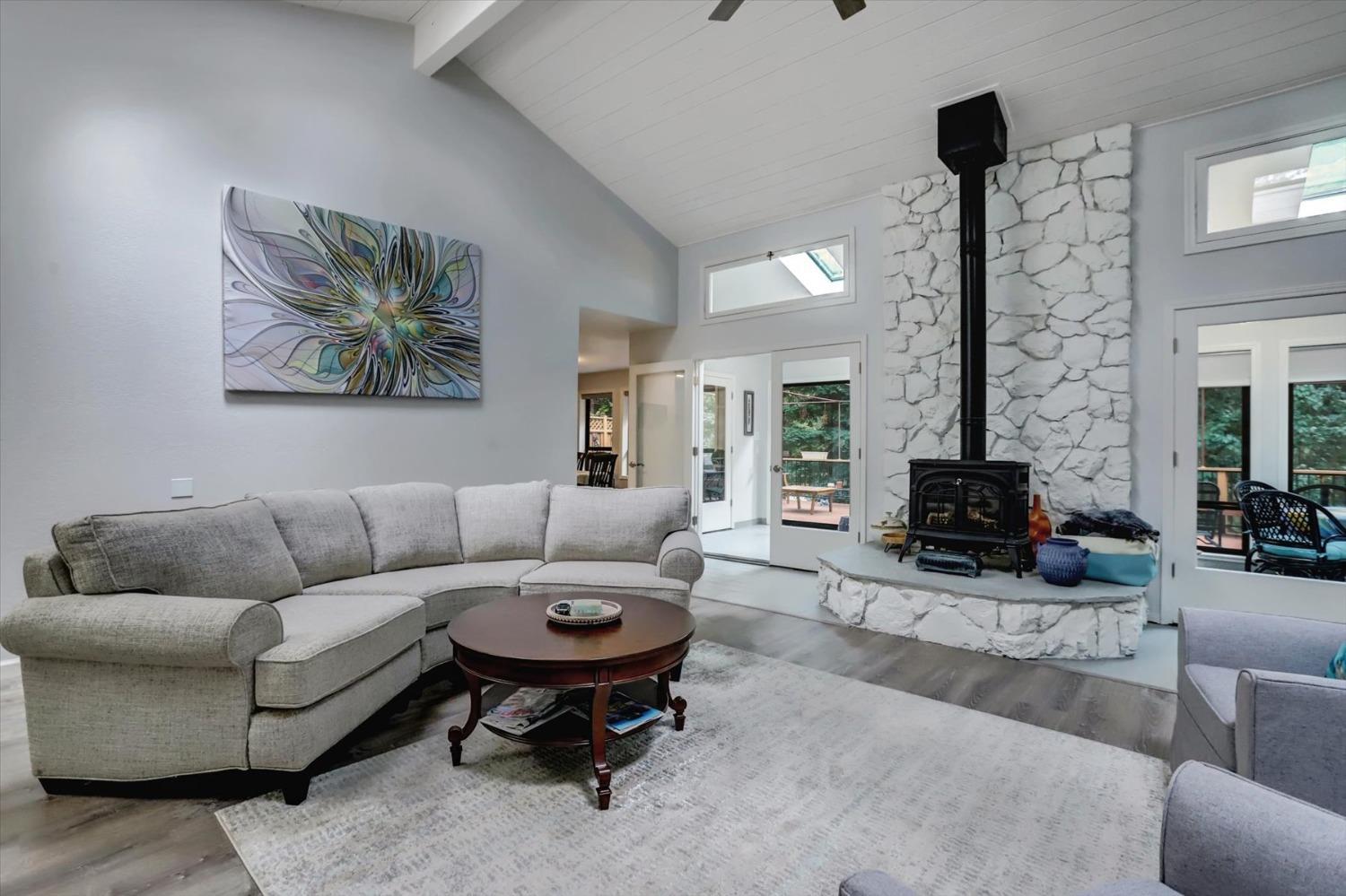 Grass Valley, California, 95949, United States, 3 Bedrooms Bedrooms, ,3 BathroomsBathrooms,Residential,For Sale,1754358