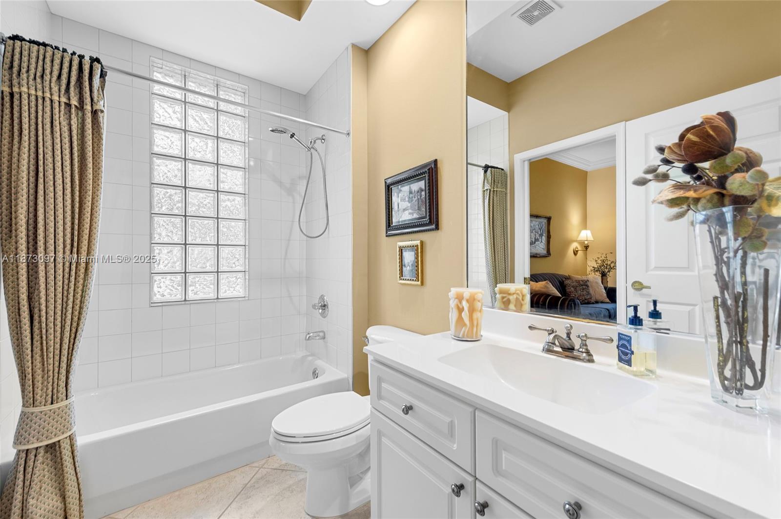Weston, Florida, 33327, United States, 3 Bedrooms Bedrooms, ,3 BathroomsBathrooms,Residential,For Sale,1942186