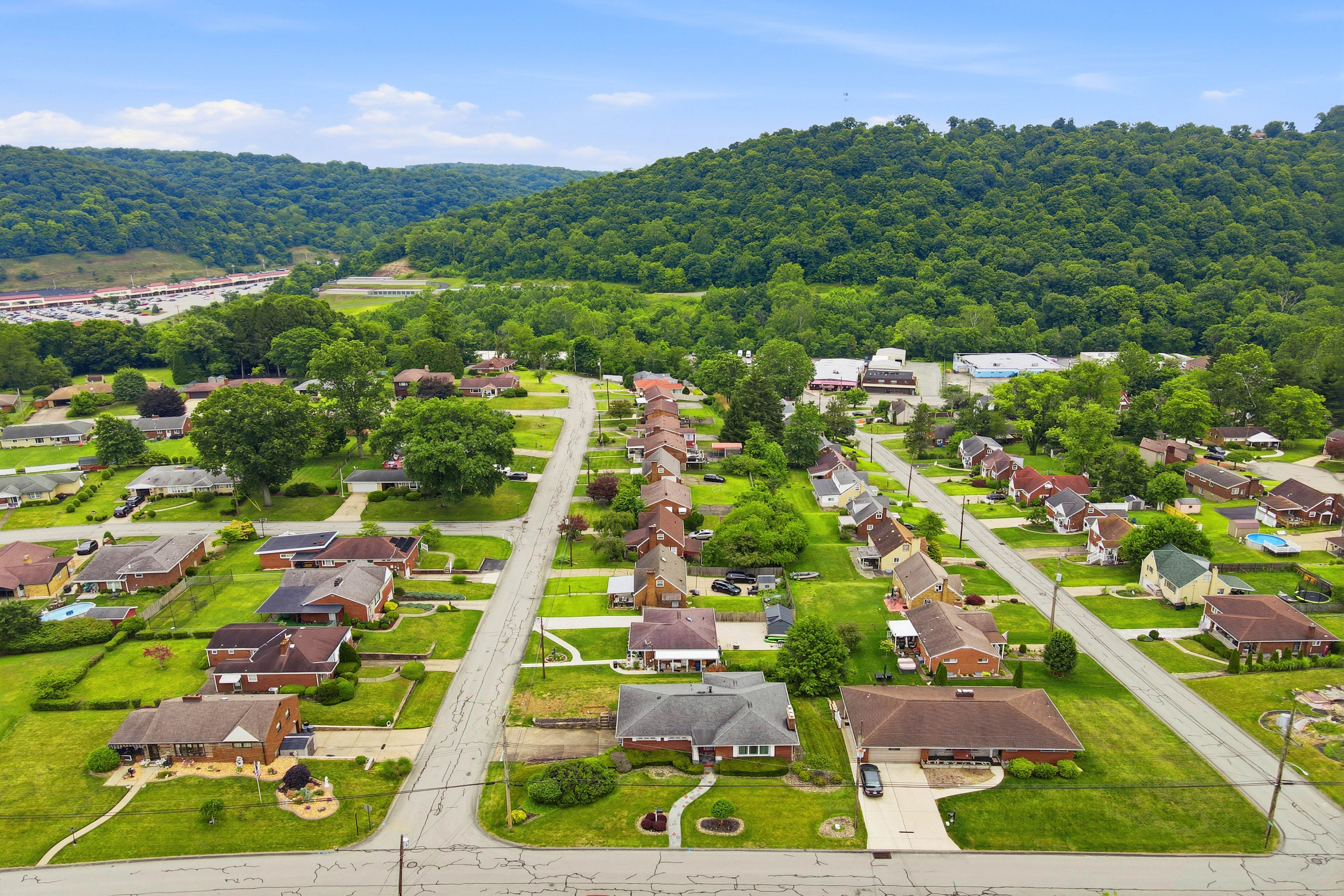  2219 Fawcett Avenue, White Oak, PA 15131 - 物件實景