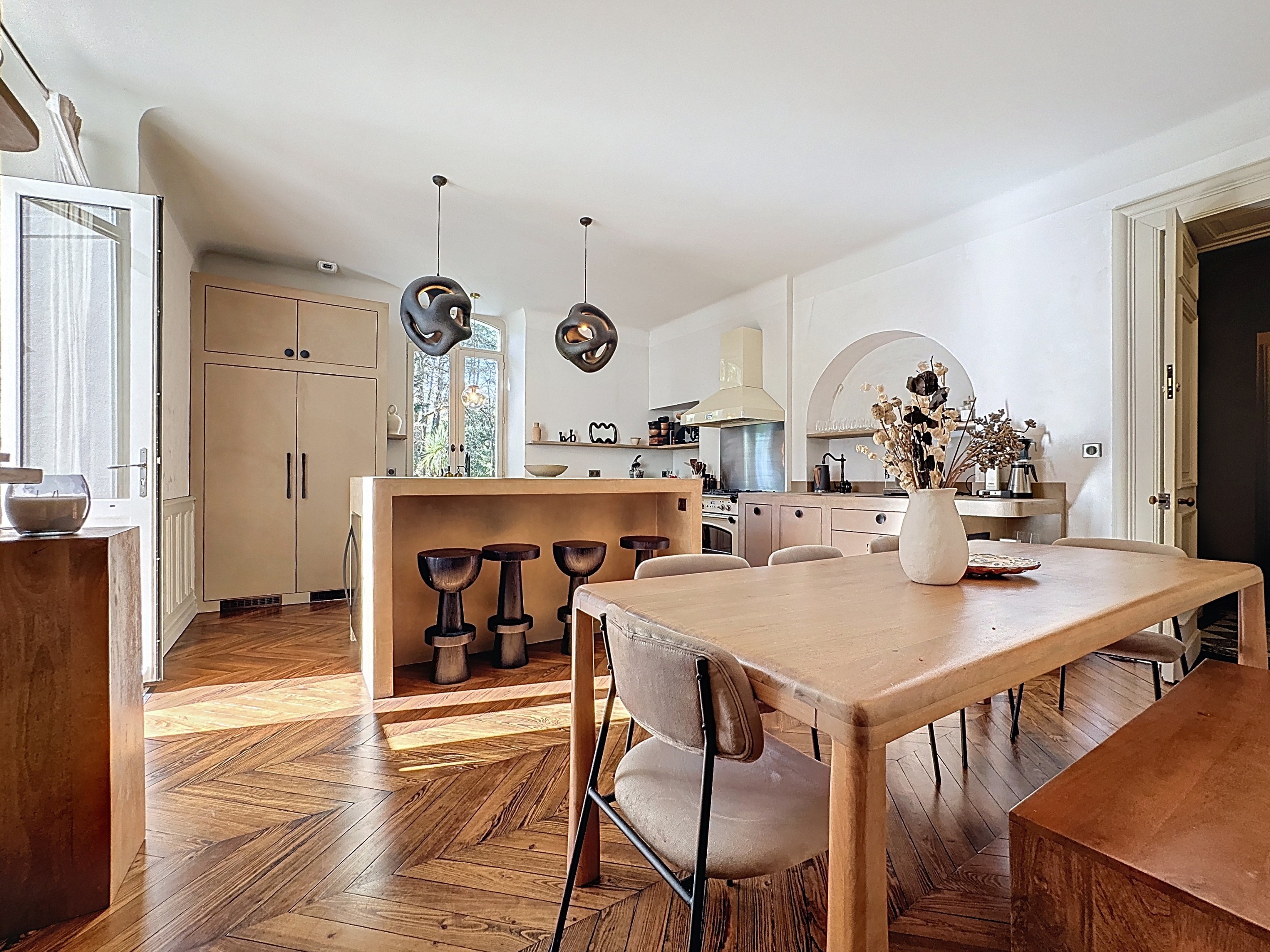  Fully Renovated Early 20th Century Manor House with Pool and Rooftop – 500 m² o… - 物件實景