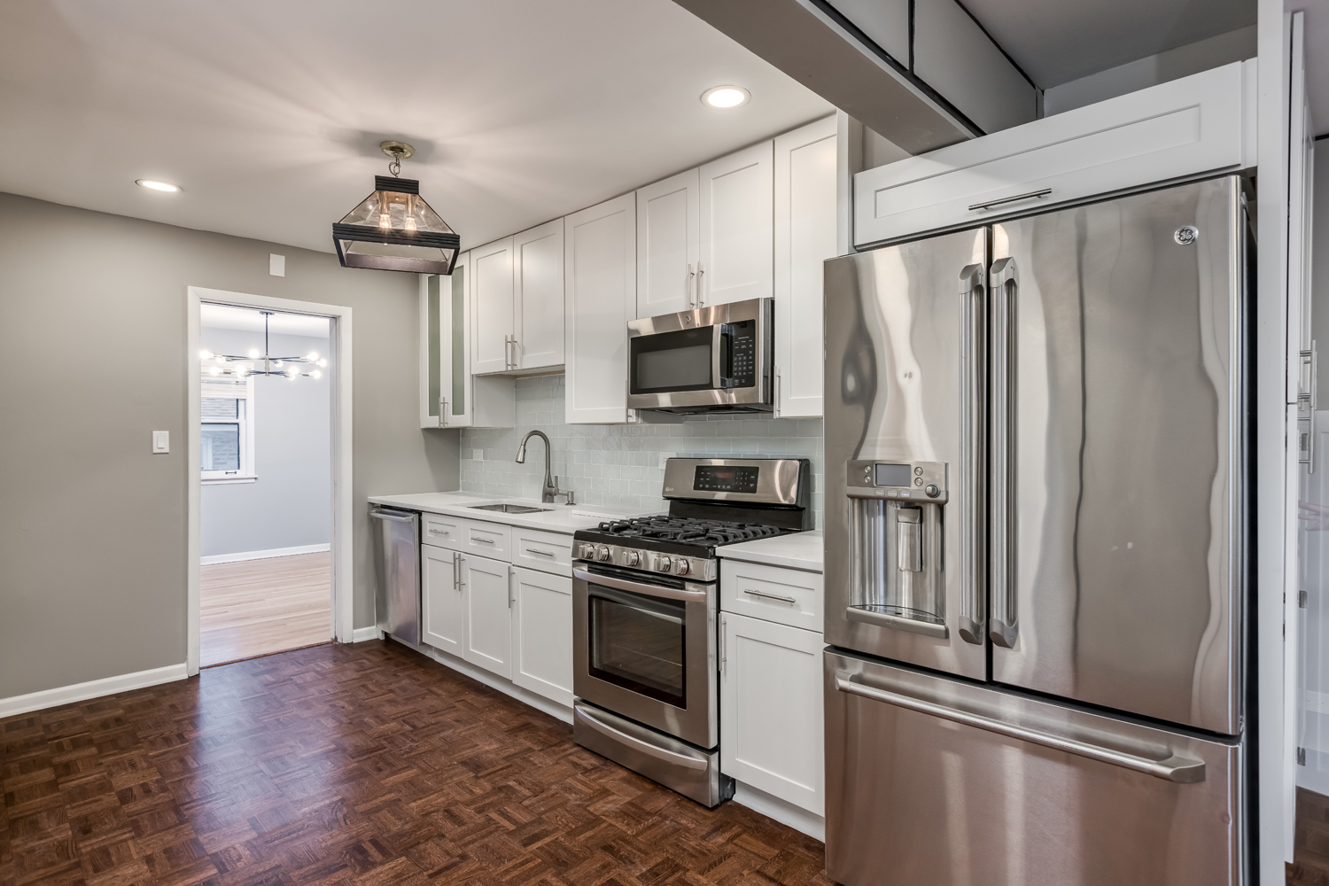 Skokie, Illinois, 60077, United States, 3 Bedrooms Bedrooms, ,2 BathroomsBathrooms,Residential,For Sale,1990753