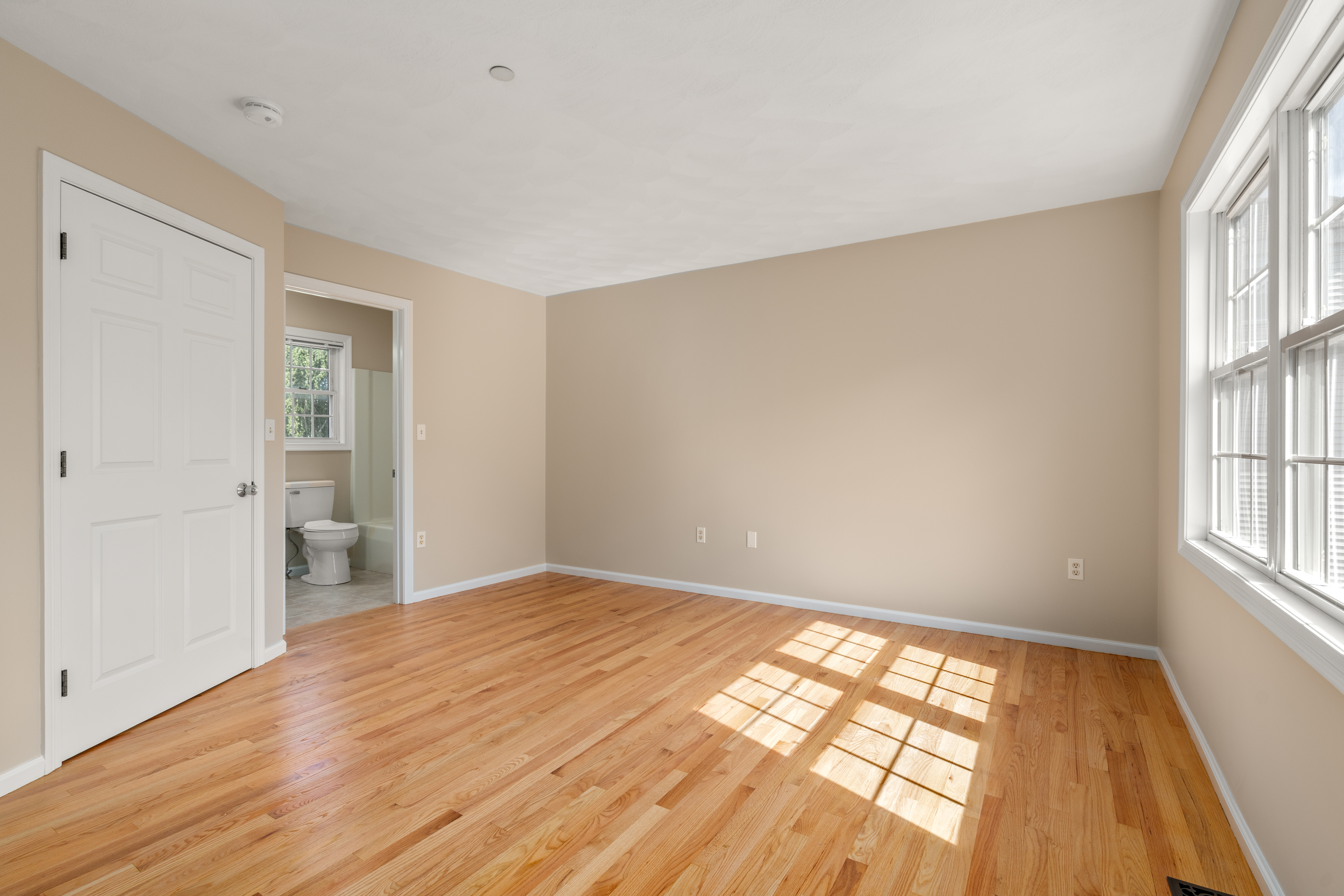  555 Main Street, Unit 6, Woburn, MA 01801 - 物件實景