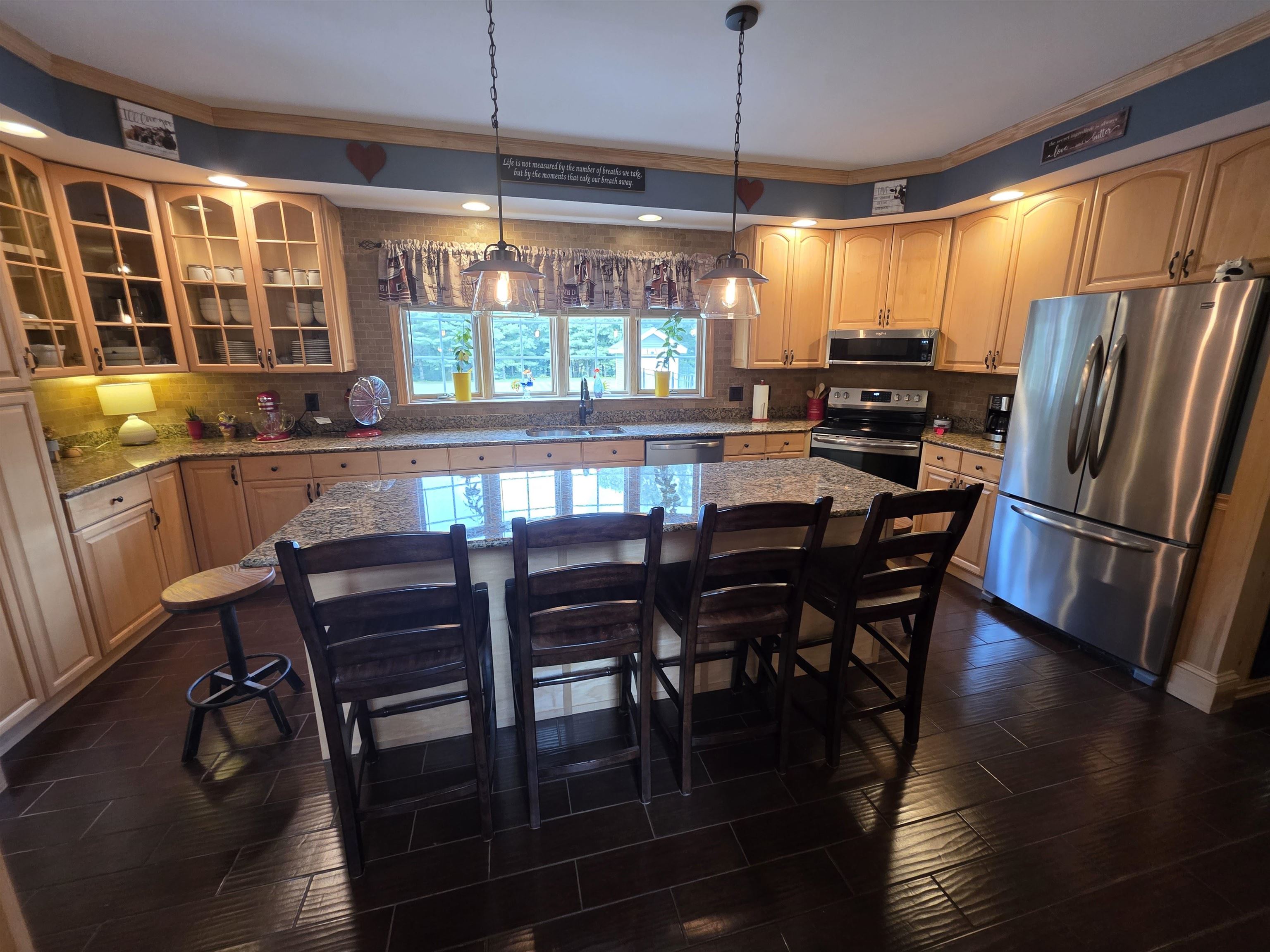 Colchester, Vermont, 05446, United States, 4 Bedrooms Bedrooms, ,3 BathroomsBathrooms,Residential,For Sale,1895144