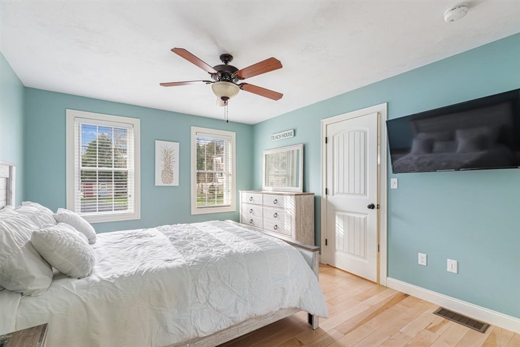 Plymouth, Massachusetts, 02360, United States, 4 Bedrooms Bedrooms, ,4 BathroomsBathrooms,Residential,For Sale,1979999