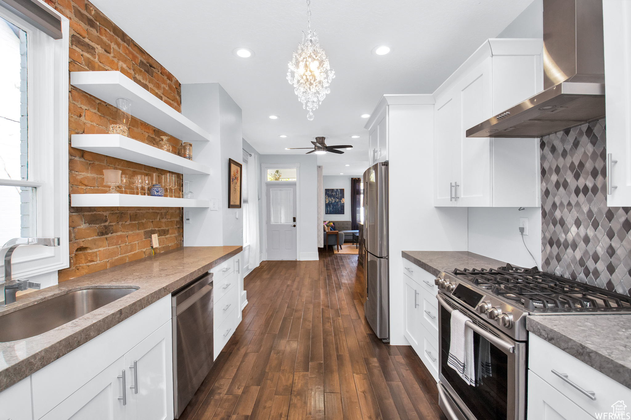 Salt Lake City, Utah, 84111, United States, 3 Bedrooms Bedrooms, ,Residential,For Sale,1947595