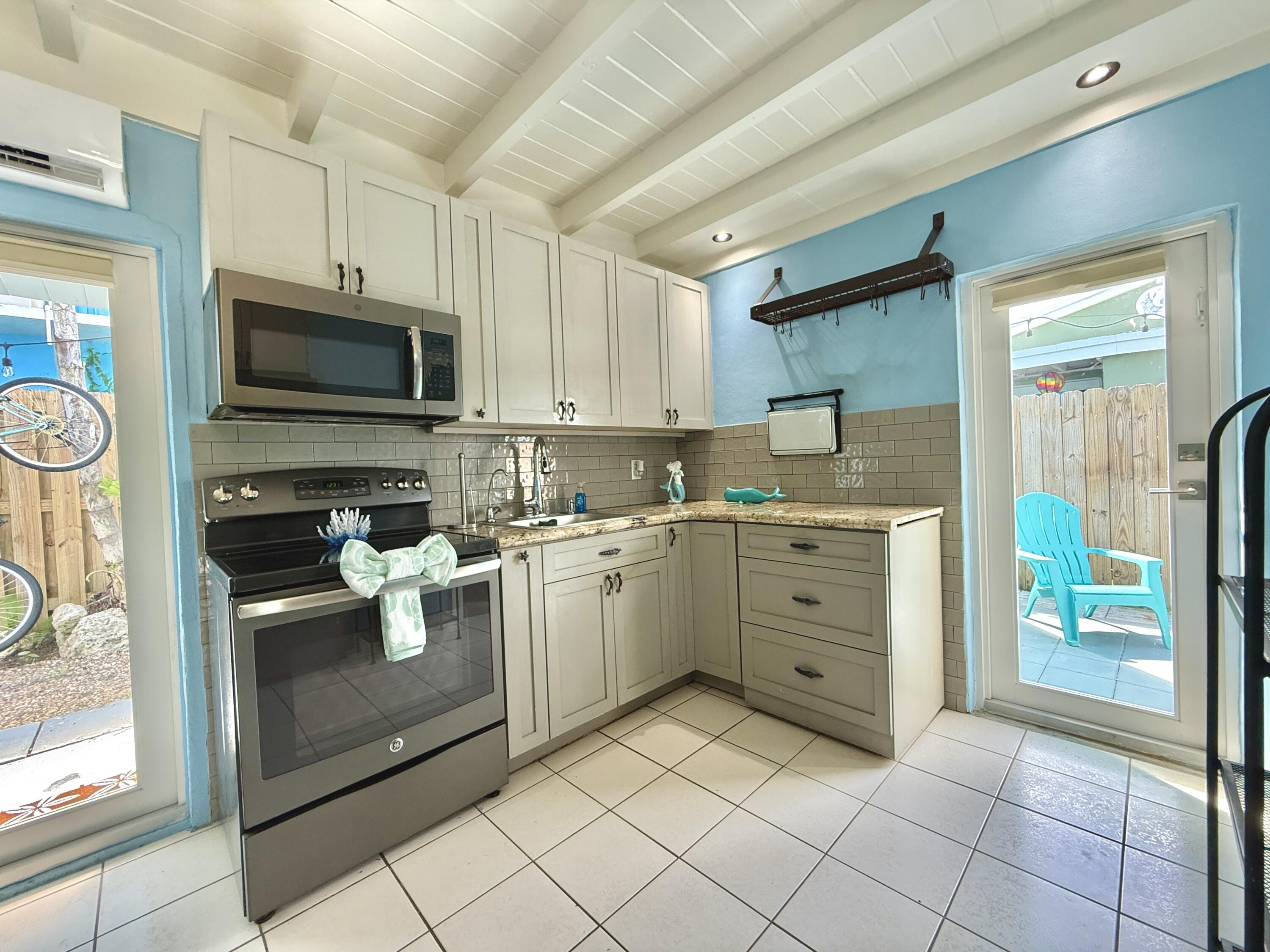 KEY LARGO, Florida, 33037, United States, 1 Bedroom Bedrooms, ,1 BathroomBathrooms,Residential,For Sale,1827867