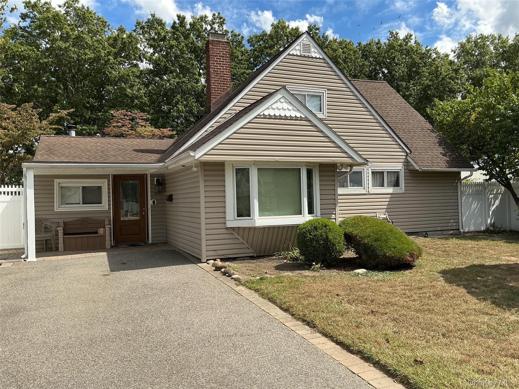 Choir Ln, Westbury, NY 11590 #1