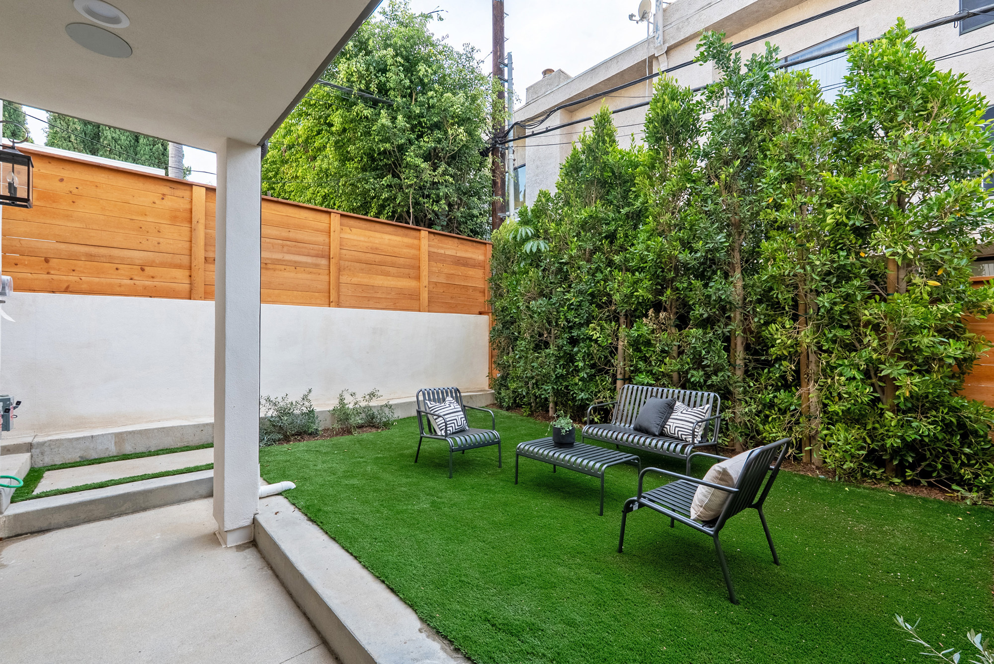  1869 Benecia Avenue - 物件實景