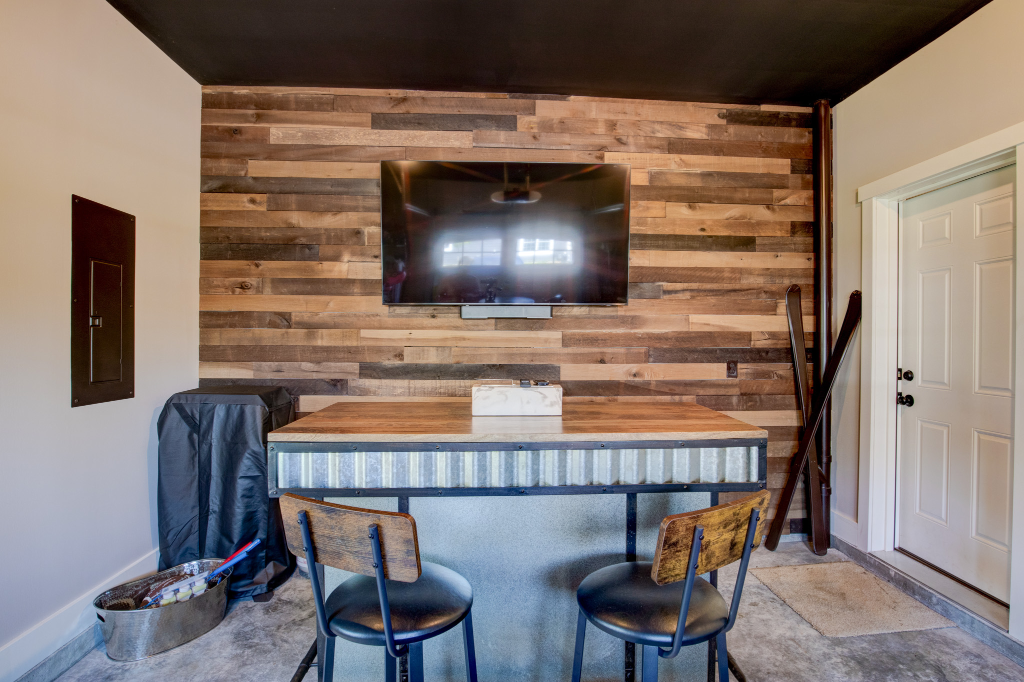 Ellicottville, New York, 14731, United States, 3 Bedrooms Bedrooms, ,3 BathroomsBathrooms,Residential,For Sale,1982914