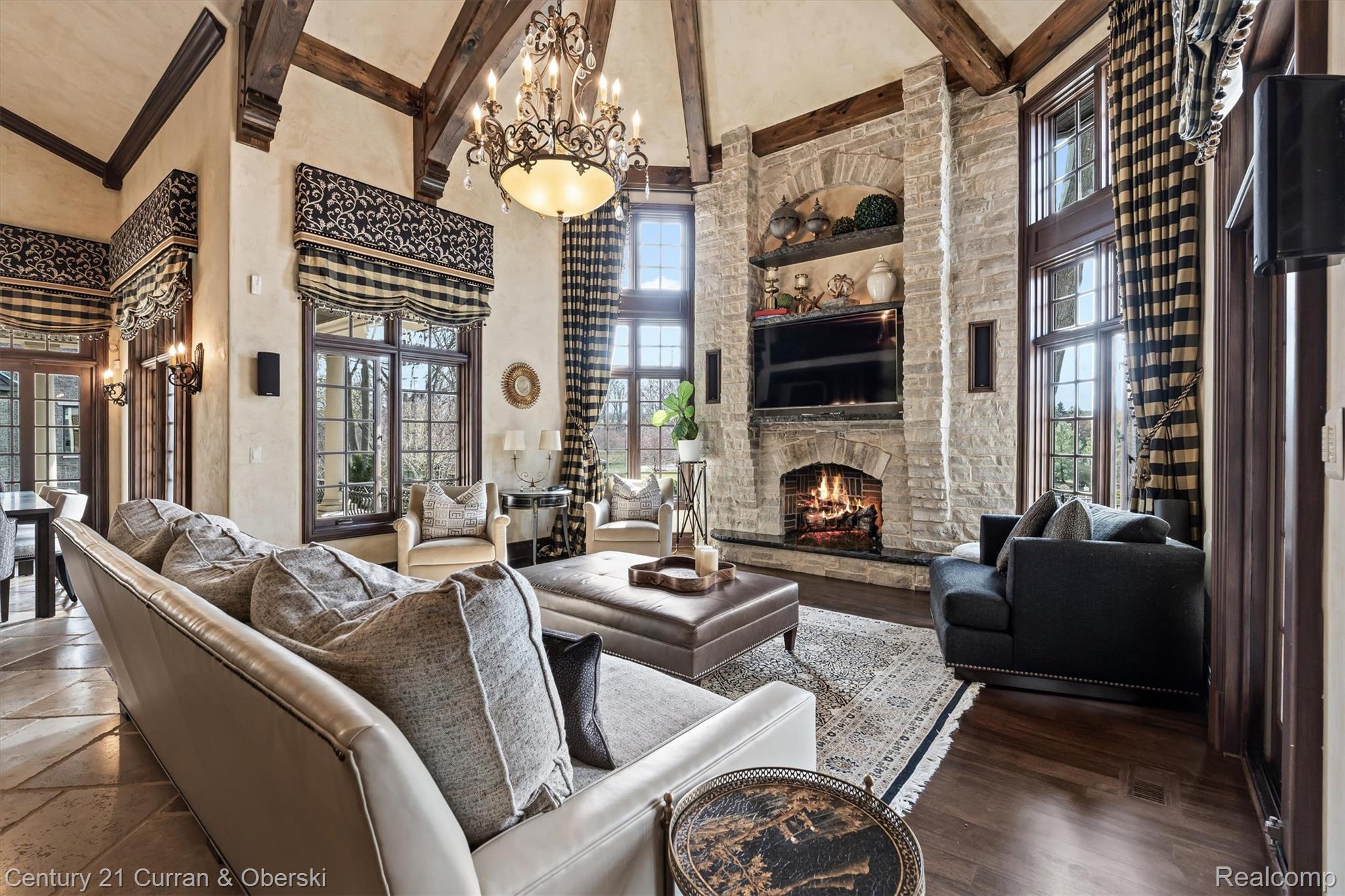 Northville, Michigan, 48168, United States, 4 Bedrooms Bedrooms, ,7 BathroomsBathrooms,Residential,For Sale,2038864