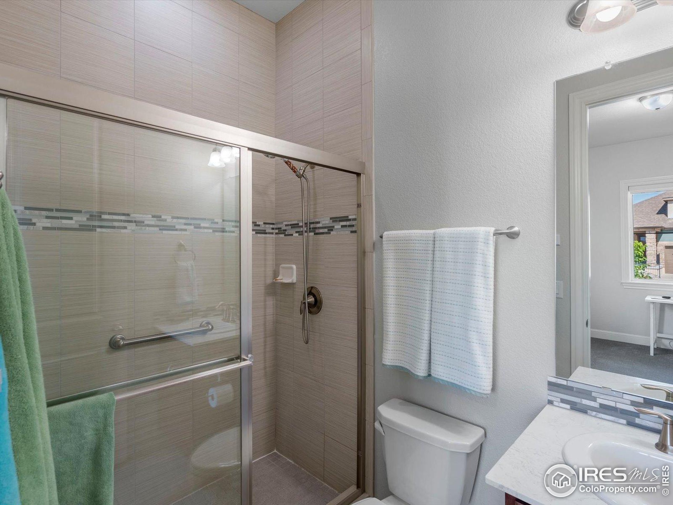Arvada, Colorado, 80007, United States, 3 Bedrooms Bedrooms, ,2 BathroomsBathrooms,Residential,For Sale,1916869
