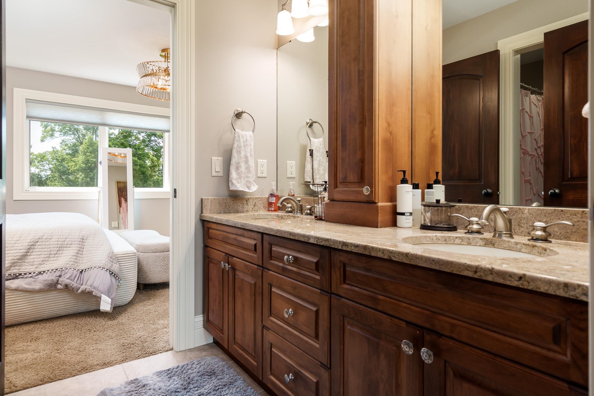 Waunakee, Wisconsin, 53597, United States, 6 Bedrooms Bedrooms, ,5 BathroomsBathrooms,Residential,For Sale,1914113