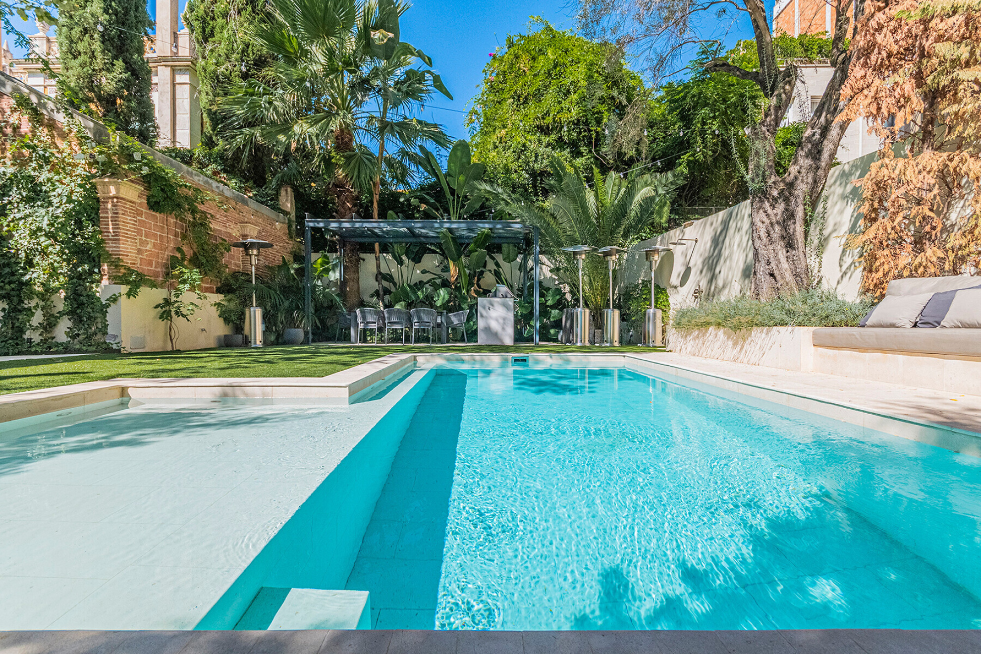  Historic mansion from 1900 with a garden and private pool in Bonanova - 物件實景