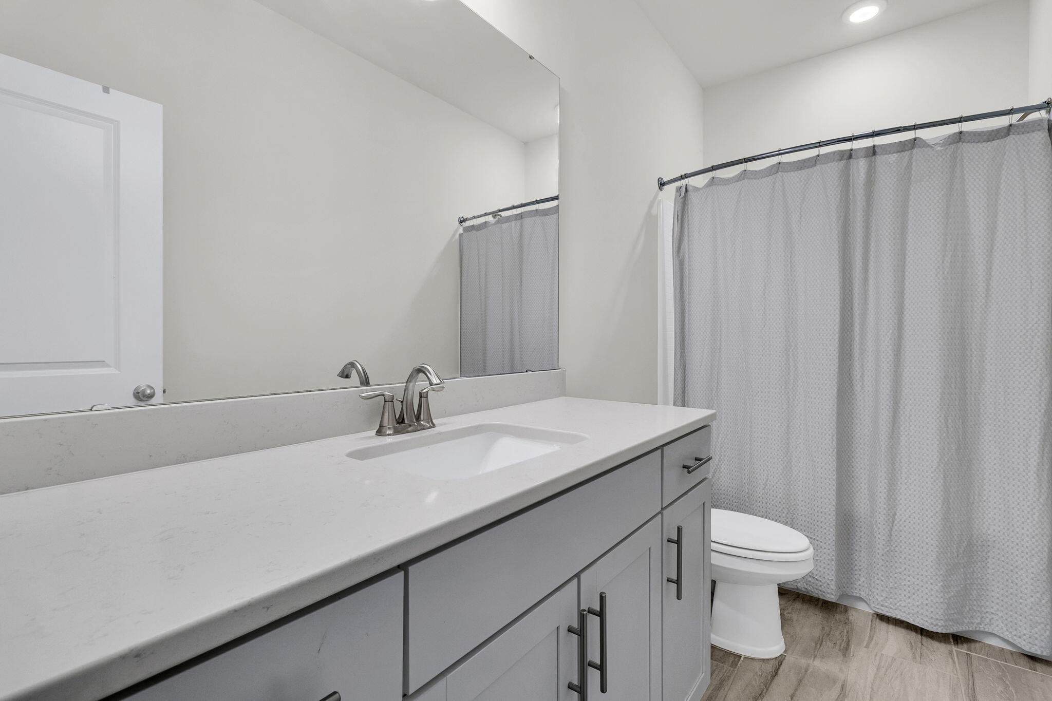 Summerville, South Carolina, 29486, United States, 4 Bedrooms Bedrooms, ,4 BathroomsBathrooms,Residential,For Sale,1974622