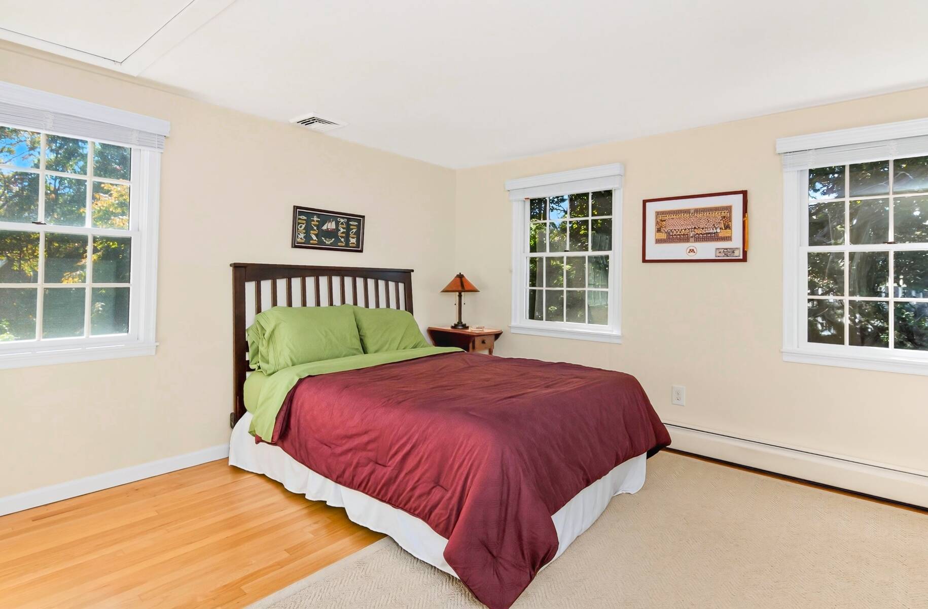  Southampton 4 Bedroom Traditional - Beautifully Landsacaped - 物件實景