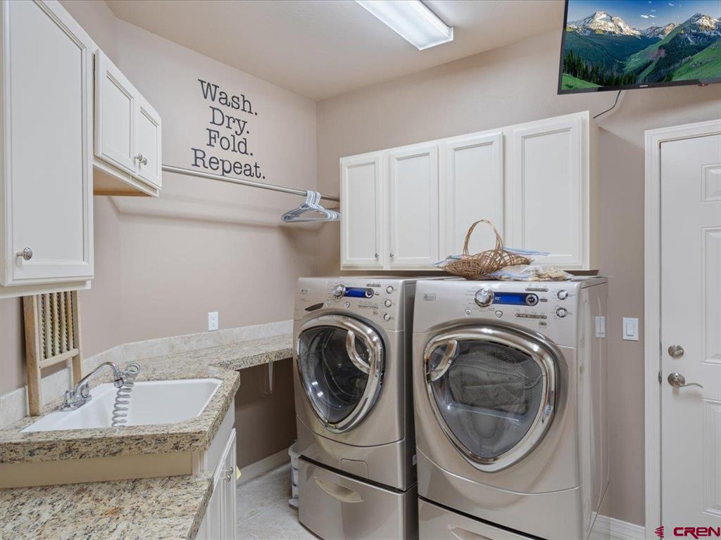 Montrose, Colorado, 81401, United States, 4 Bedrooms Bedrooms, ,3 BathroomsBathrooms,Residential,For Sale,1847638