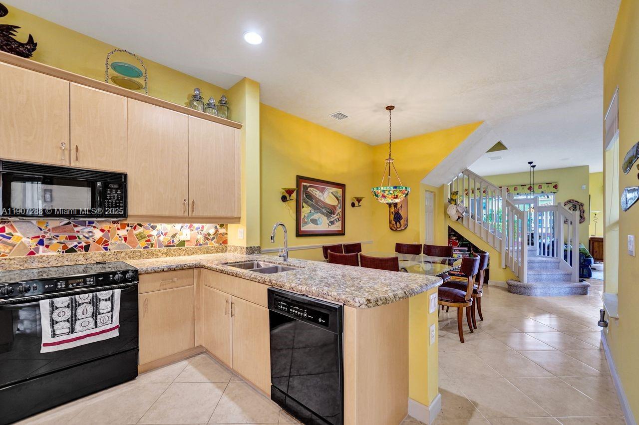 Hollywood, Florida, 33019, United States, 3 Bedrooms Bedrooms, ,3 BathroomsBathrooms,Residential,For Sale,1989592