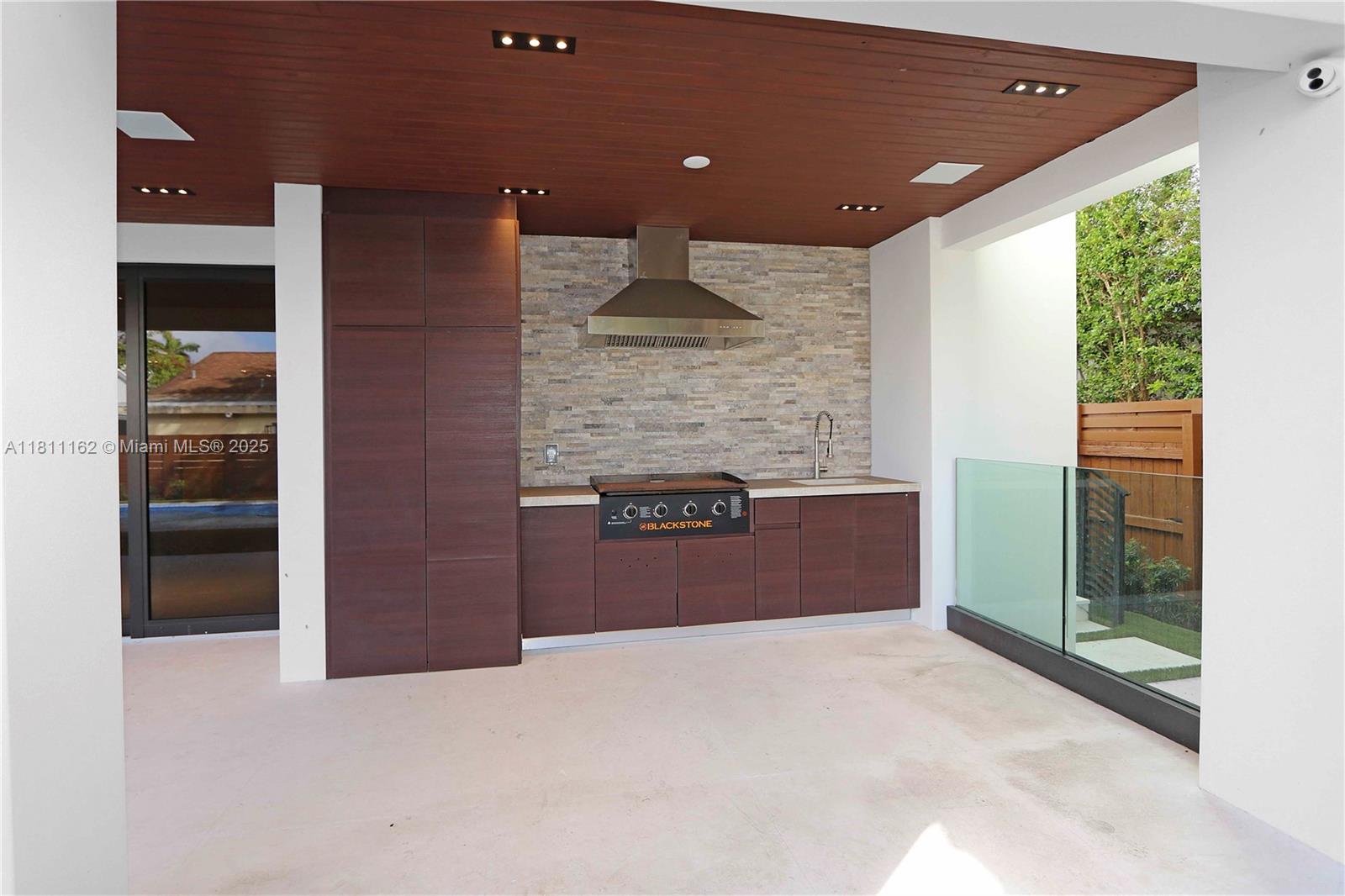 Miami, Florida, 33129, United States, 4 Bedrooms Bedrooms, ,5 BathroomsBathrooms,Residential,For Sale,1839083