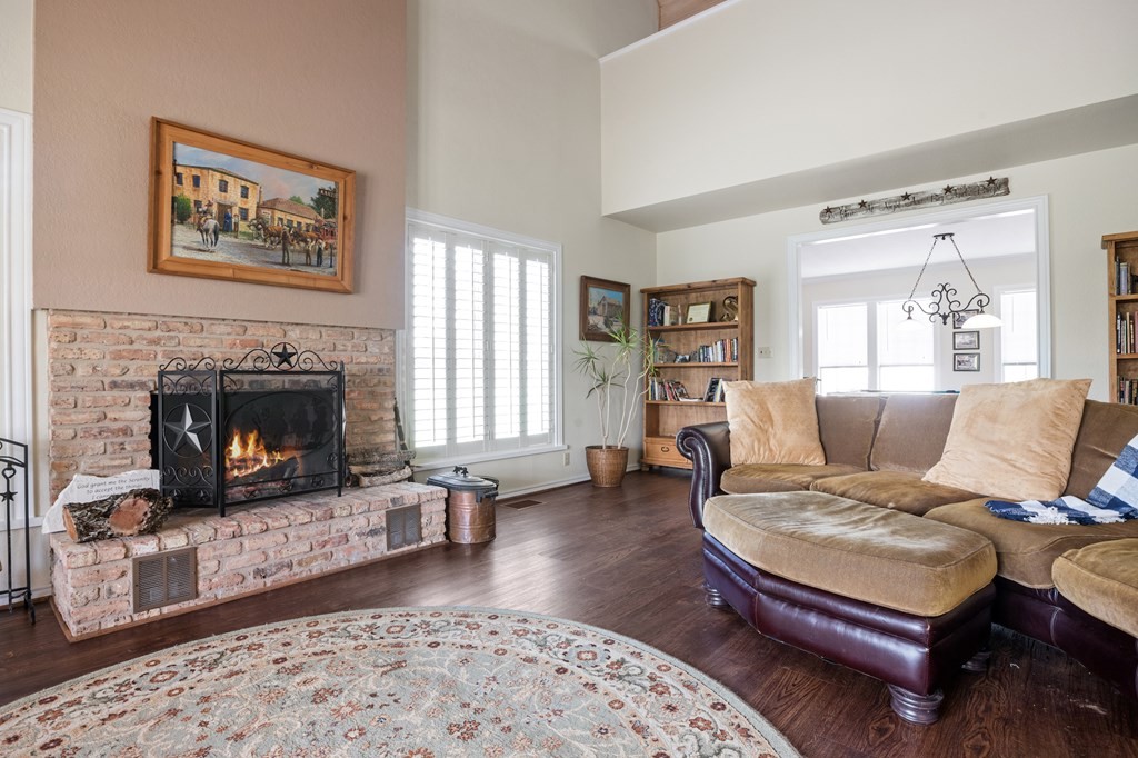 405 405 Frederick Rd, Fredericksburg, Texas, 78624, United States, 5 Bedrooms Bedrooms, ,5 BathroomsBathrooms,Residential,For Sale,405 405 Frederick Rd,1413377