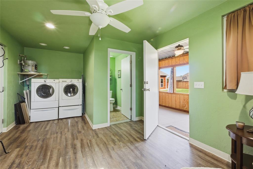 Mustang, Oklahoma, 73064, United States, 4 Bedrooms Bedrooms, ,4 BathroomsBathrooms,Residential,For Sale,1966333