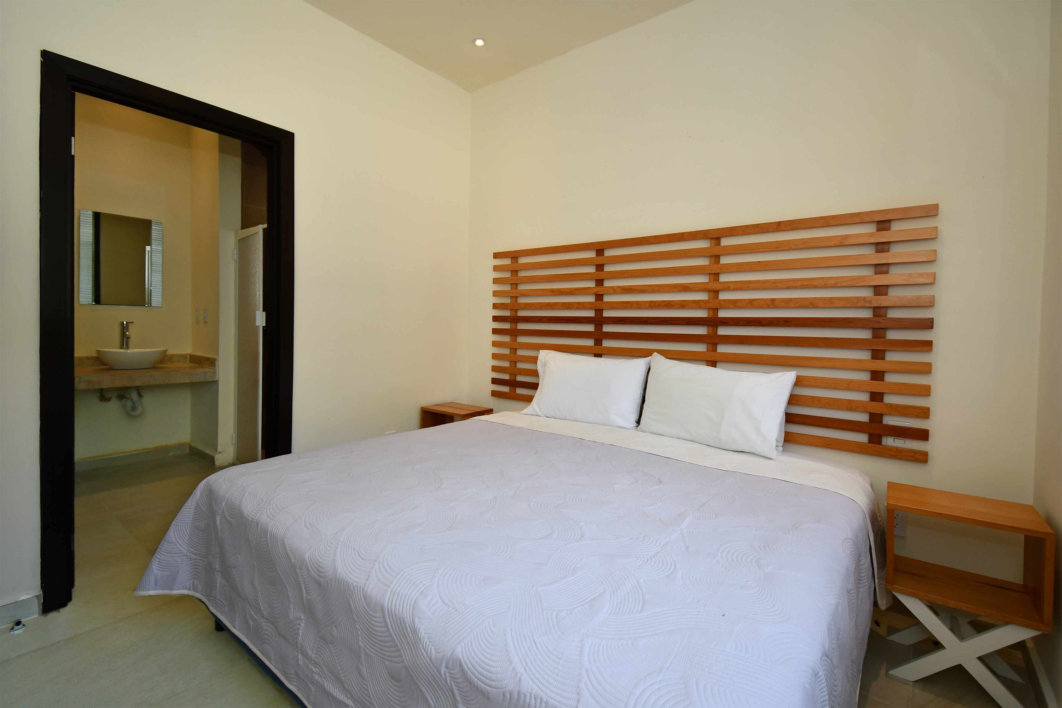  Comfort and Convenience in an Expansive Three-Bedroom Residence - 物件實景