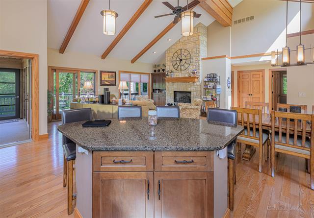 Galena, Illinois, 61036, United States, 5 Bedrooms Bedrooms, ,4 BathroomsBathrooms,Residential,For Sale,1829507