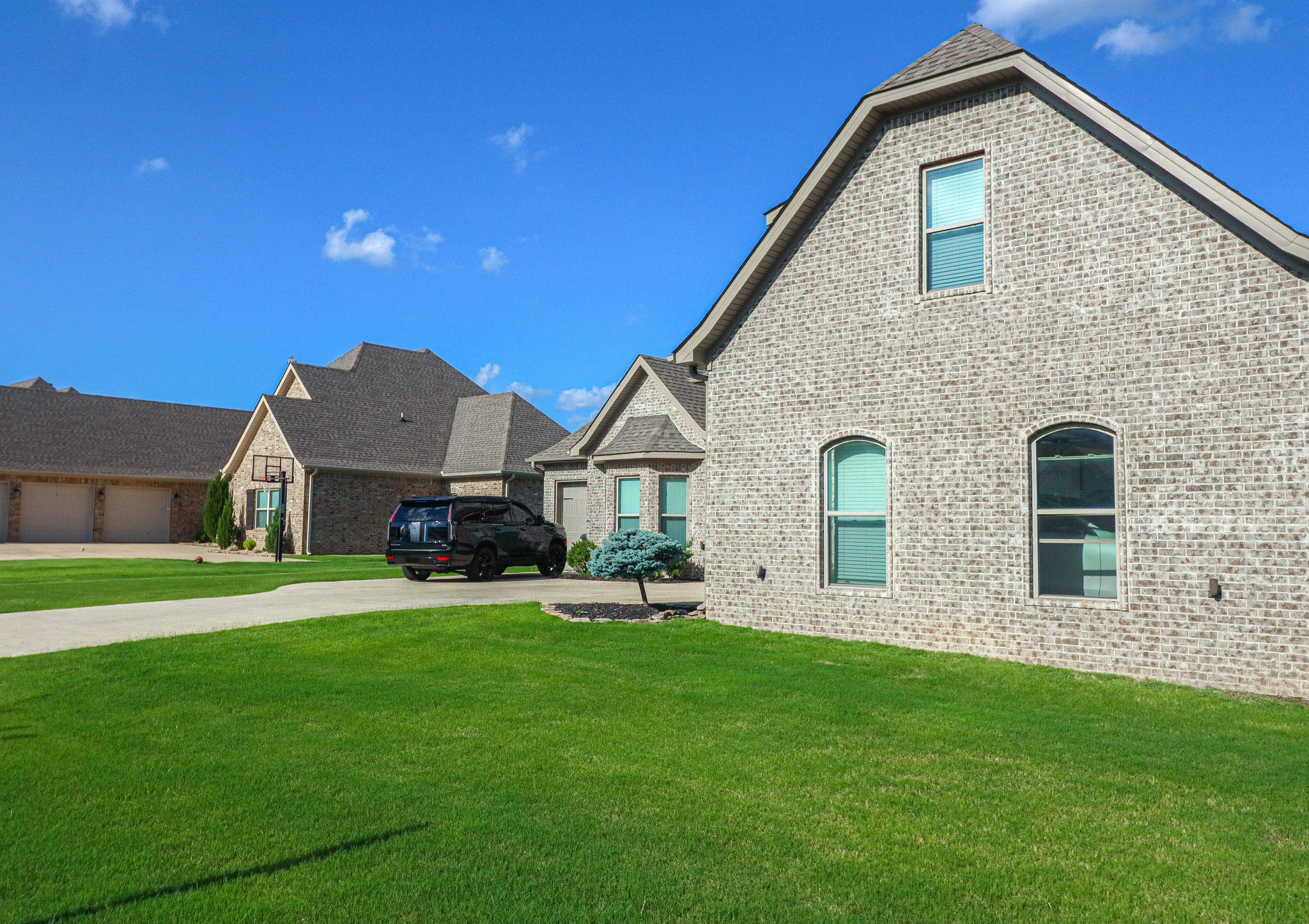 Jonesboro, Arkansas, 72401, United States, 4 Bedrooms Bedrooms, ,4 BathroomsBathrooms,Residential,For Sale,1849891