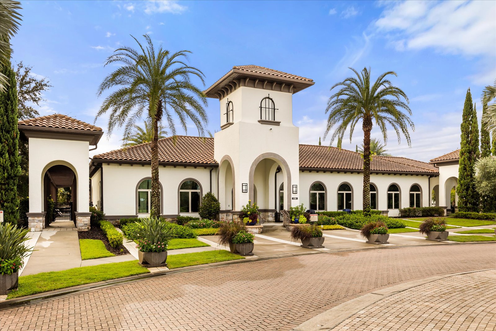 Orlando, Florida, 32836, United States, 6 Bedrooms Bedrooms, ,4 BathroomsBathrooms,Residential,For Sale,1943887