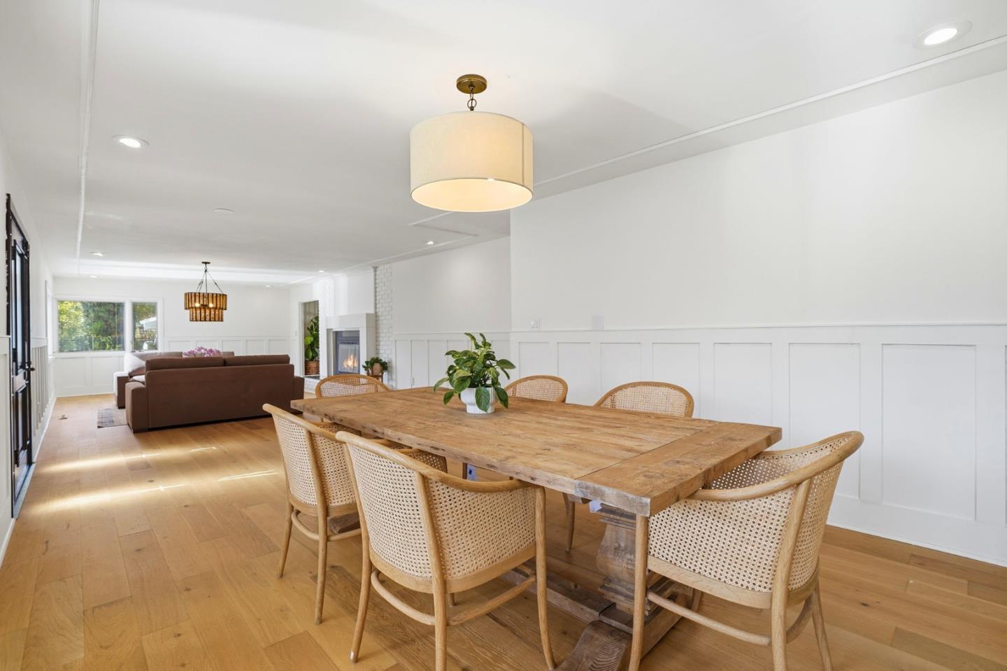 Walnut Creek, California, 94596, United States, 3 Bedrooms Bedrooms, ,4 BathroomsBathrooms,Residential,For Sale,1987935