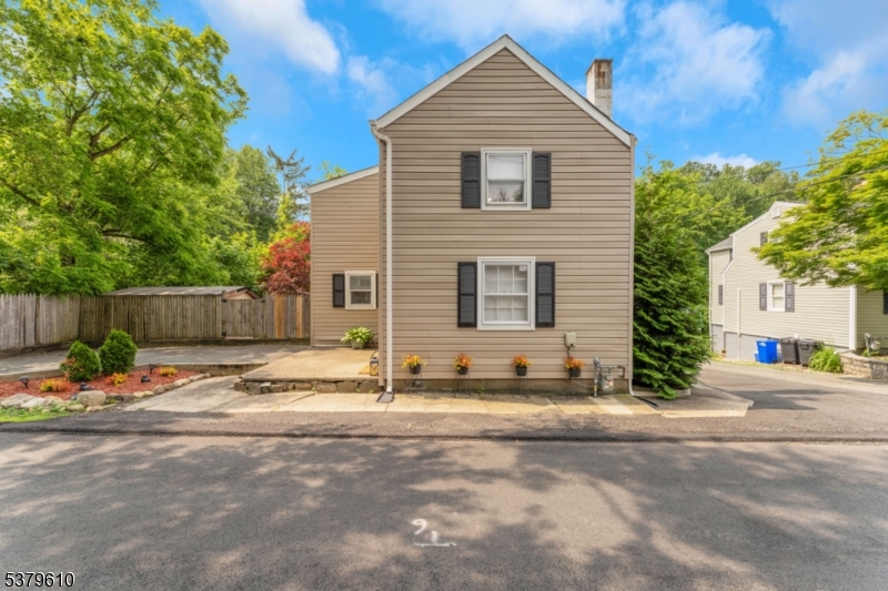 Sparta Twp., New Jersey, 07871, United States, 3 Bedrooms Bedrooms, ,2 BathroomsBathrooms,Residential,For Sale,1925567