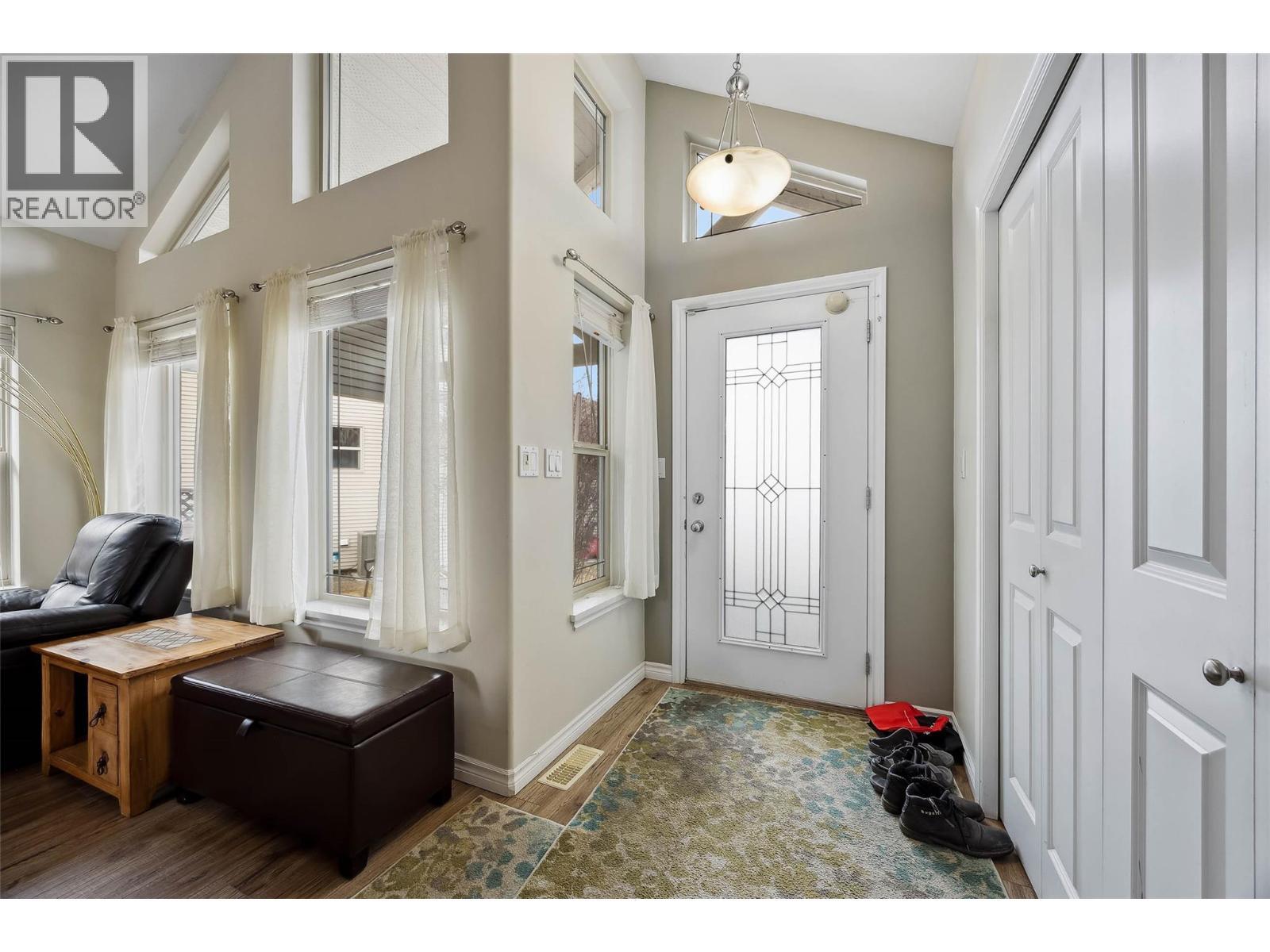 KAMLOOPS, British Columbia, V1S 1X9, CA, 4 Bedrooms Bedrooms, ,2 BathroomsBathrooms,Residential,For Sale,1950307