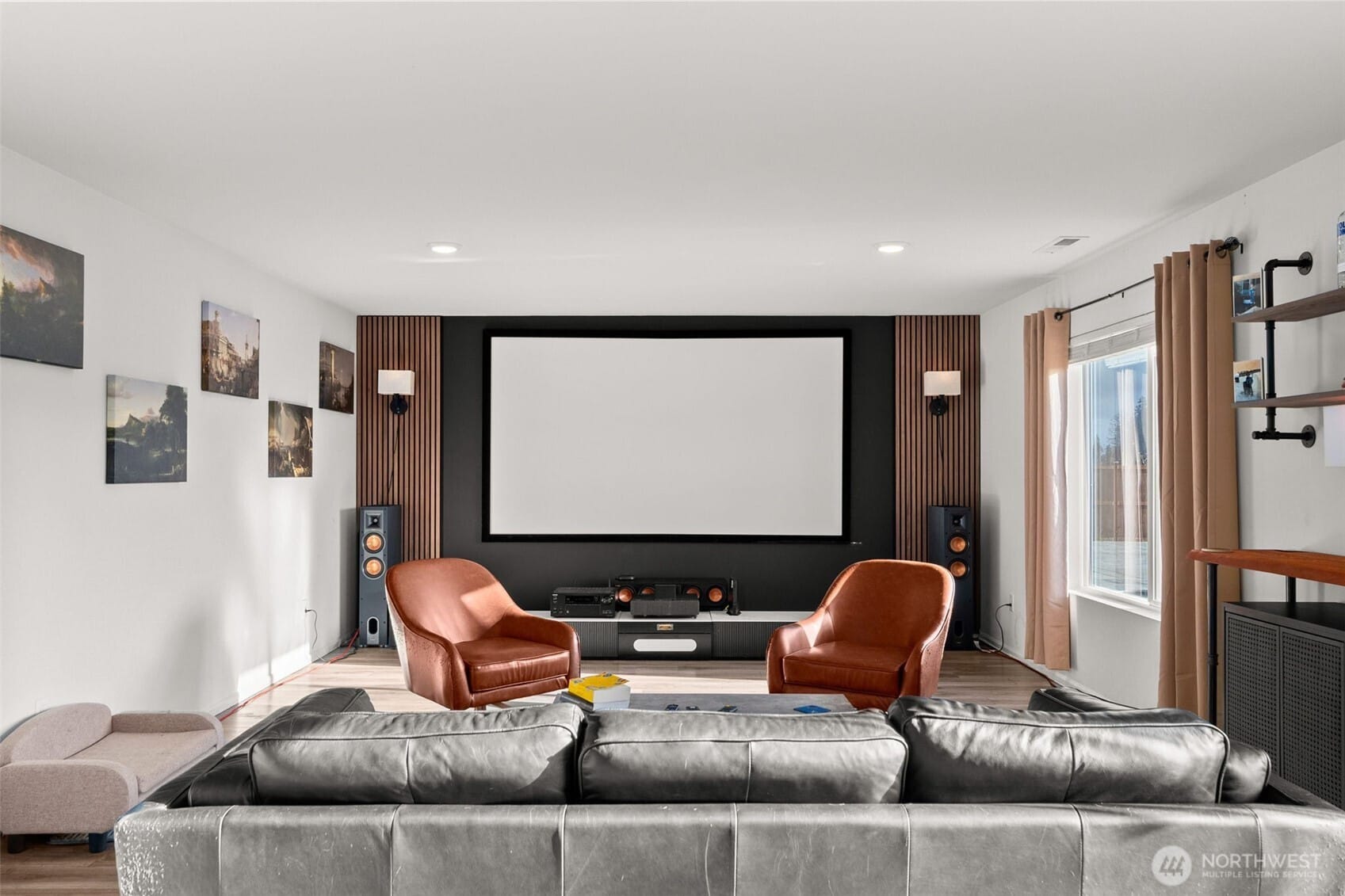 Olympia, Washington, 98501, United States, 4 Bedrooms Bedrooms, ,3 BathroomsBathrooms,Residential,For Sale,1997535