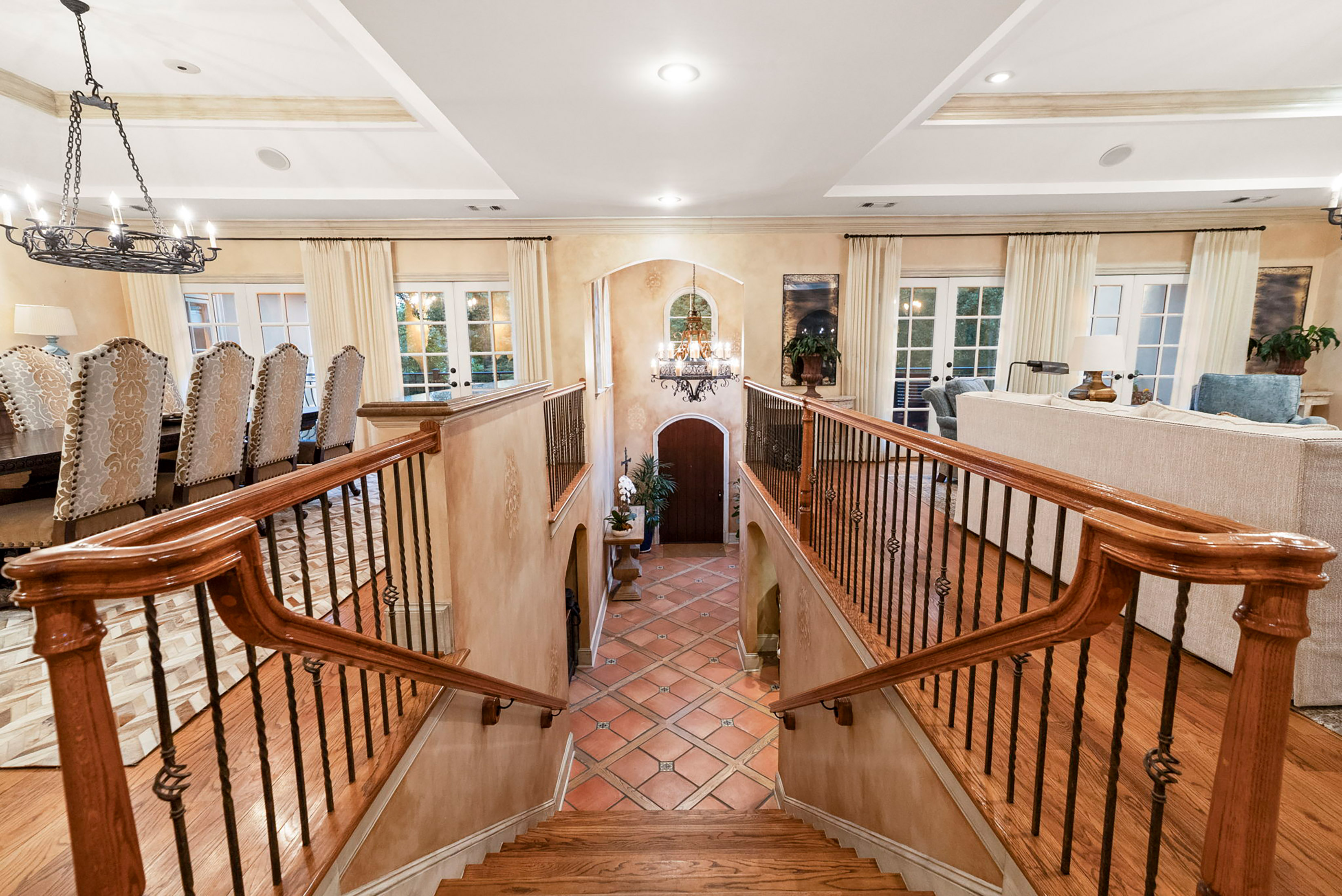  Remarkable Spanish-style Estate on 3.8+/- Private Acres - 物件實景