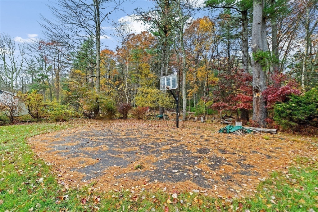 Mansfield, Massachusetts, 02048, United States, 3 Bedrooms Bedrooms, ,2 BathroomsBathrooms,Residential,For Sale,1991950