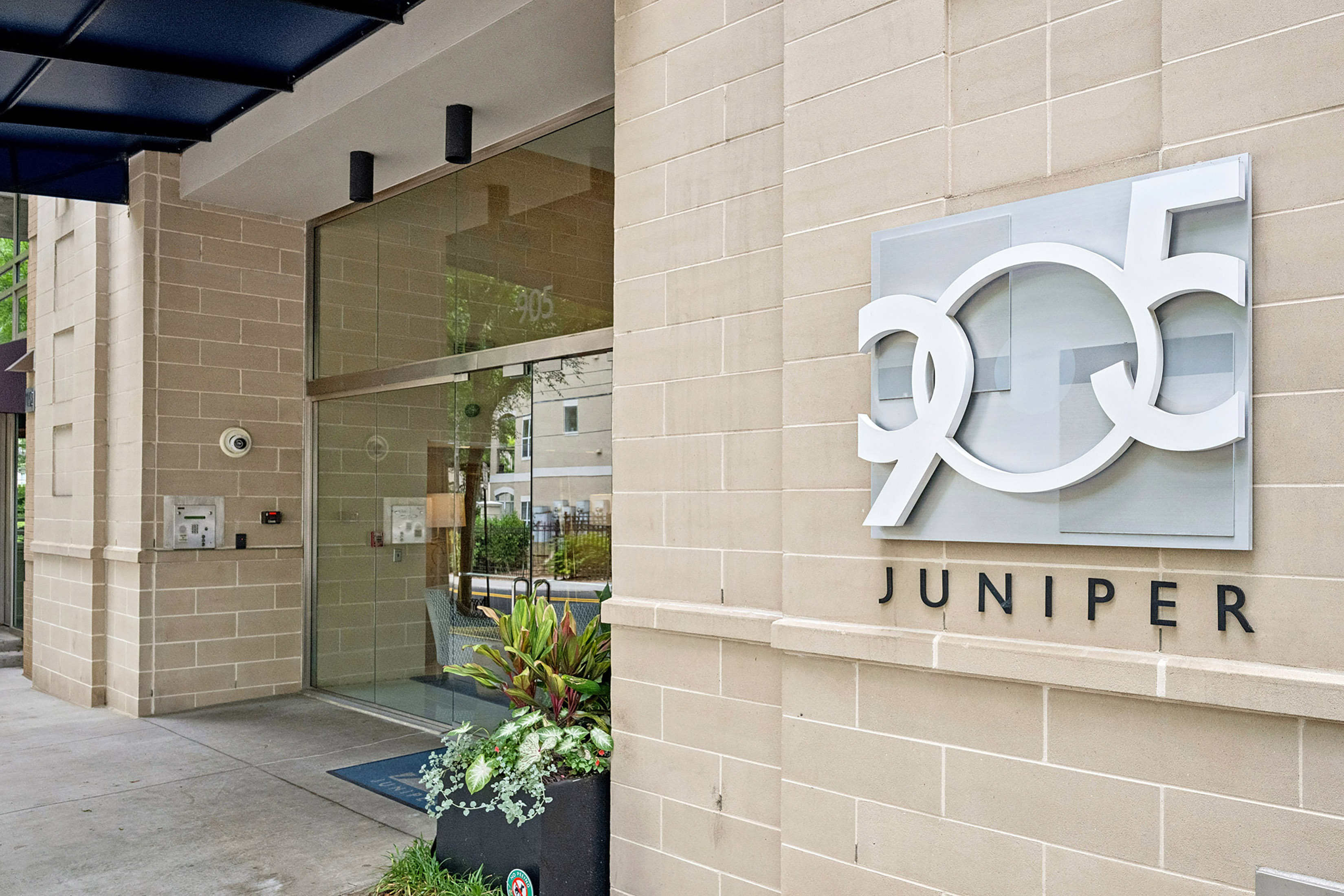  Large One Bedroom Condo in Fantastic Midtown Location - 物件實景