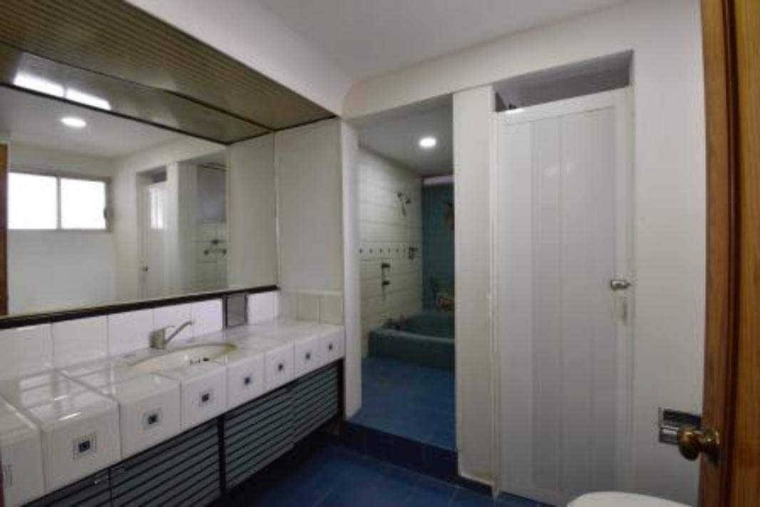 Fernando Villalpando, Álvaro Obregón, Ciudad de México, 01020, Mexico, 5 Bedrooms Bedrooms, ,4 BathroomsBathrooms,Residential,For Sale,Fernando Villalpando,1615745