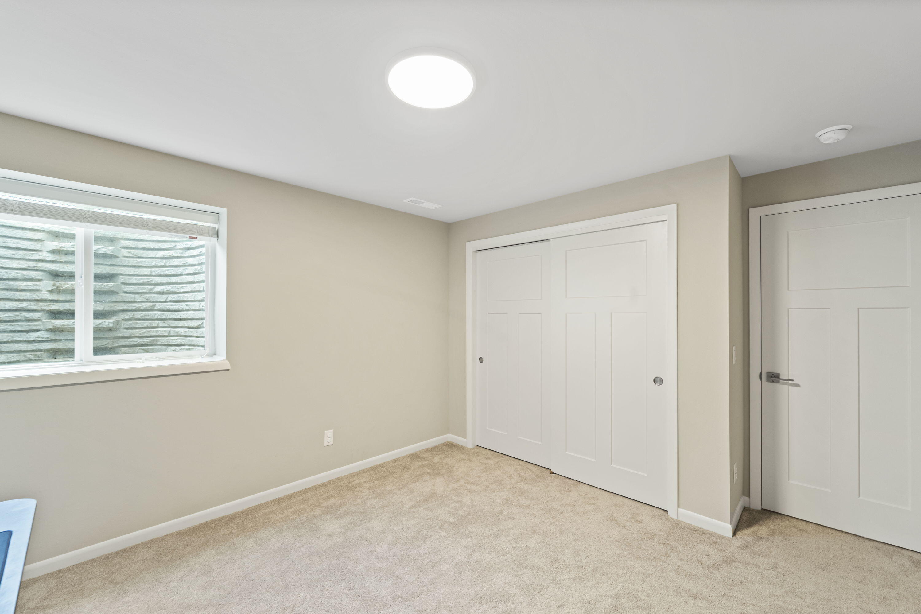 Mequon, Wisconsin, 53097, United States, 5 Bedrooms Bedrooms, ,4 BathroomsBathrooms,Residential,For Sale,1932349