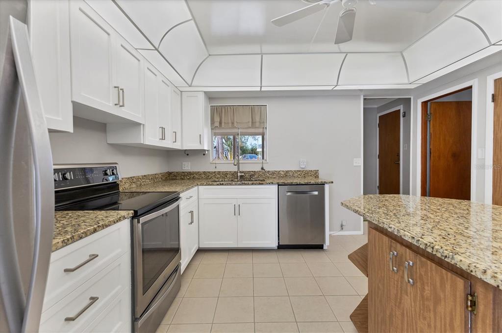 Bradenton, Florida, 34208, United States, 3 Bedrooms Bedrooms, ,2 BathroomsBathrooms,Residential,For Sale,1960554