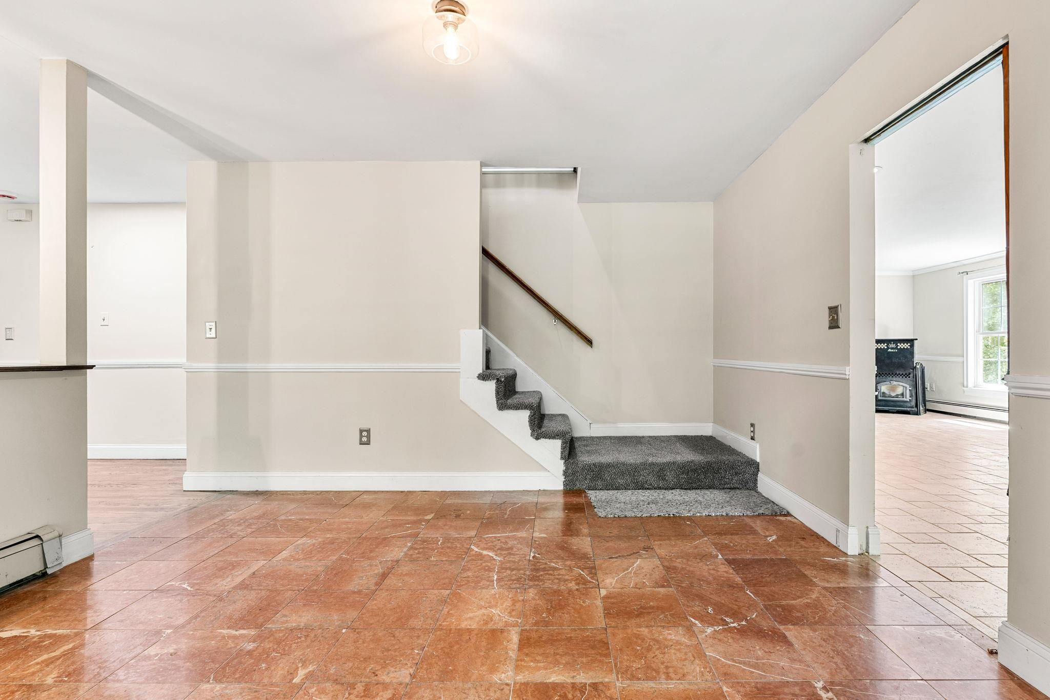 Bedford, New Hampshire, 03110, United States, 5 Bedrooms Bedrooms, ,5 BathroomsBathrooms,Residential,For Sale,1838857