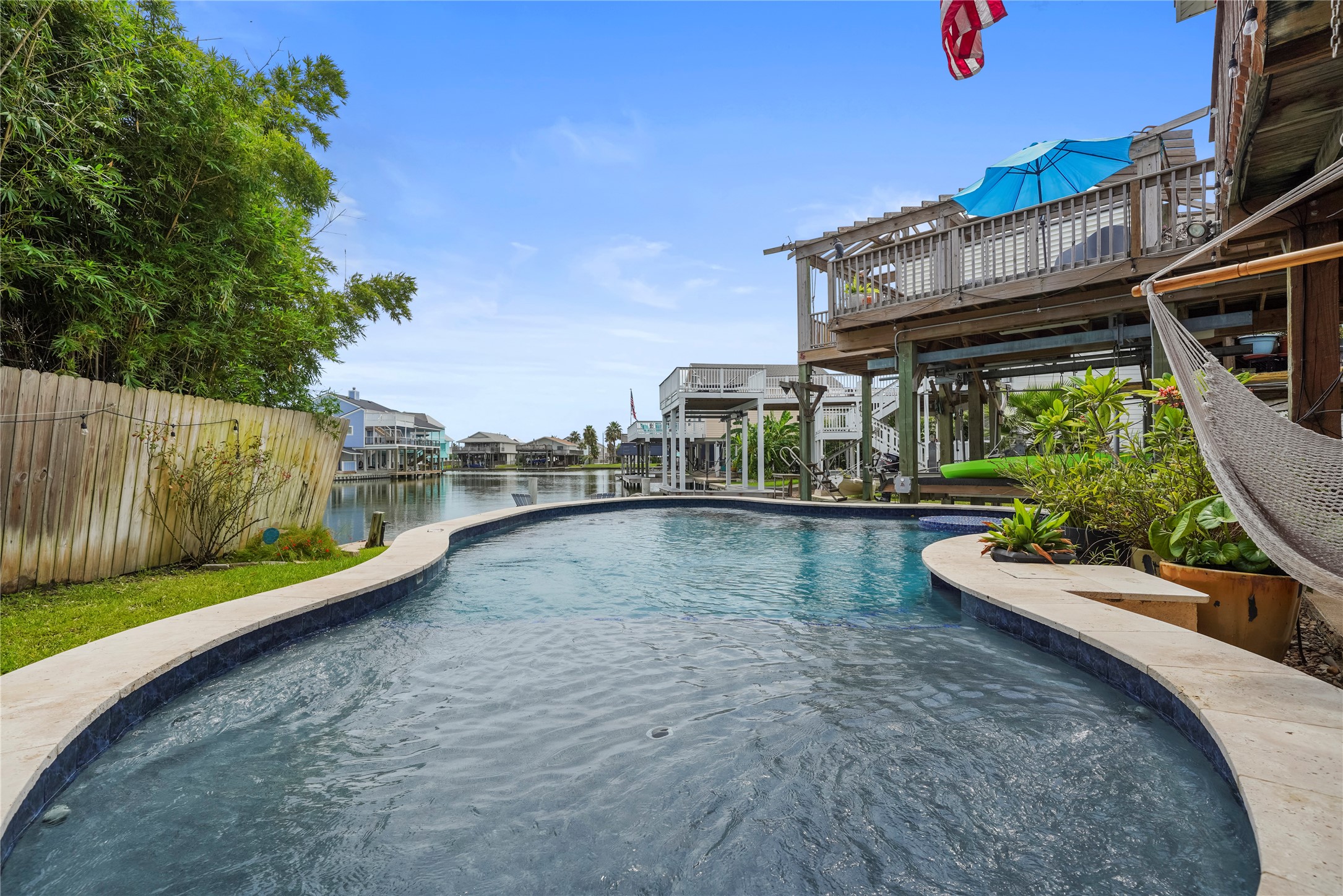 Jamaica Beach, Texas, 77554, United States, 3 Bedrooms Bedrooms, ,4 BathroomsBathrooms,Residential,For Sale,1932424